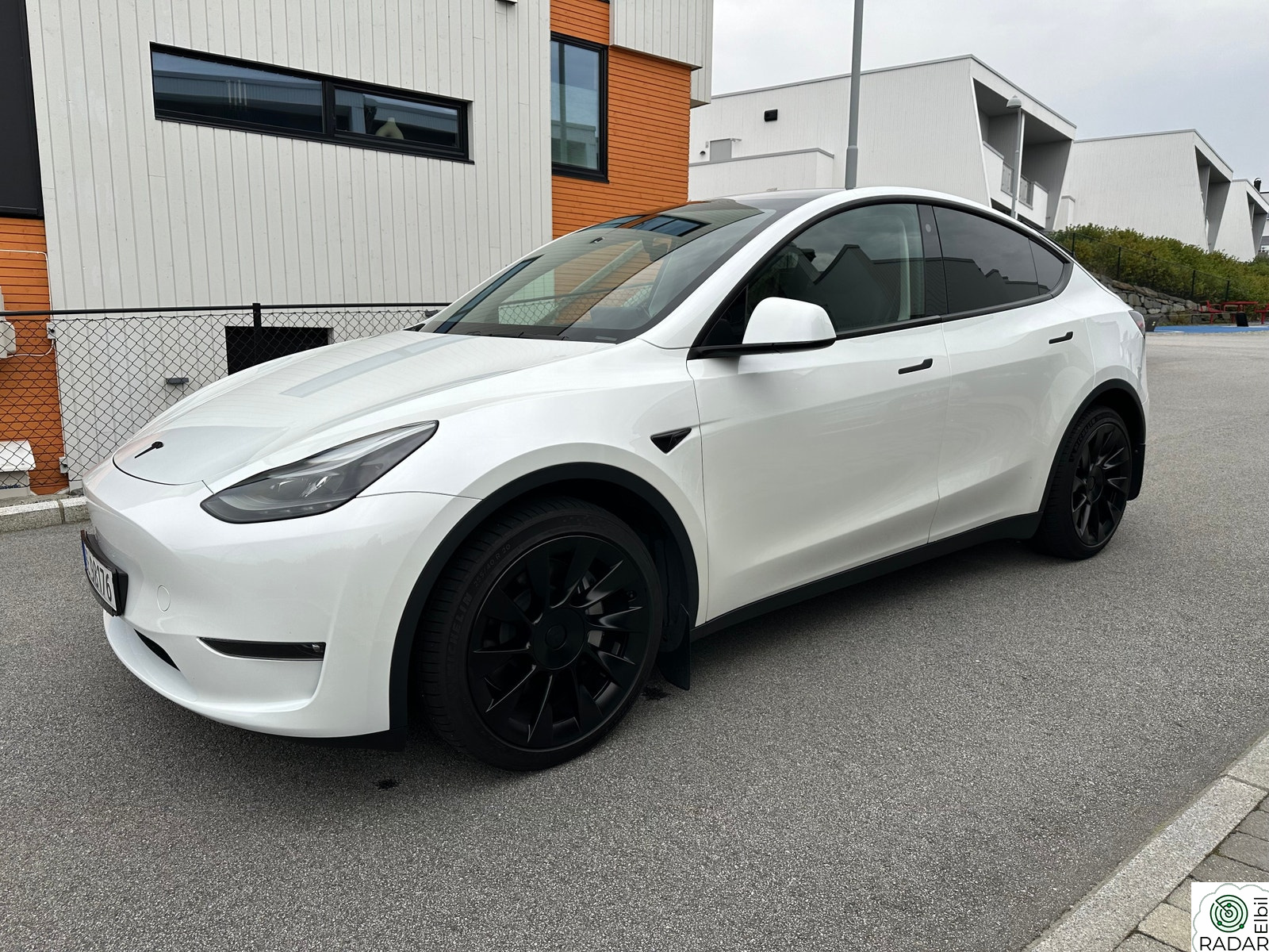 TESLA Model Y Long Range AWD
