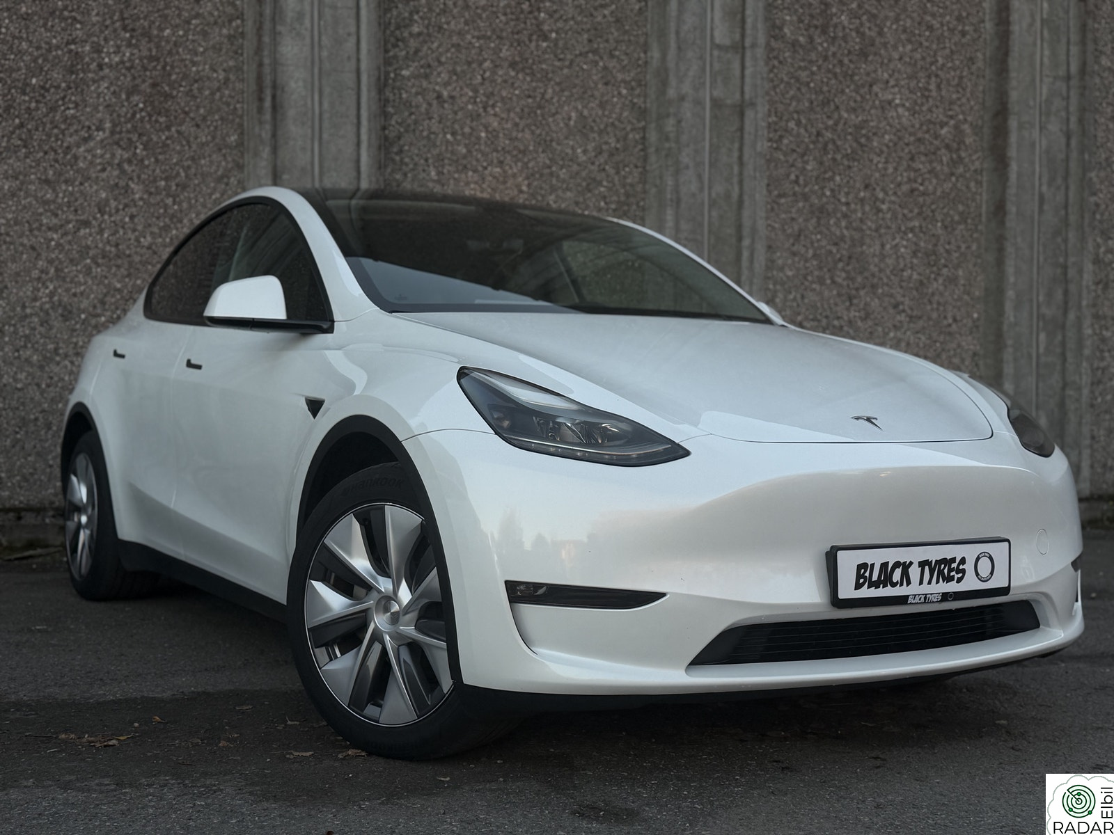 TESLA Model Y LONG RANGE AWD BERLIN//PremiumLyd/Rattvarme/V.pumpe/AP+