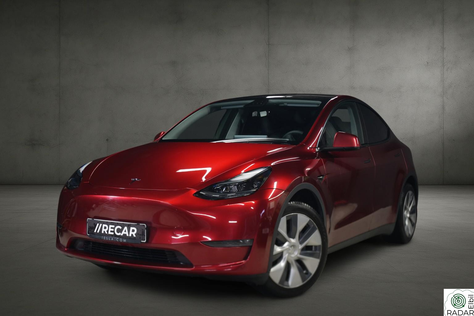 TESLA Model Y LONG RANGE l SKINN l PREMIUM l FOLIERT l STRØKEN ++