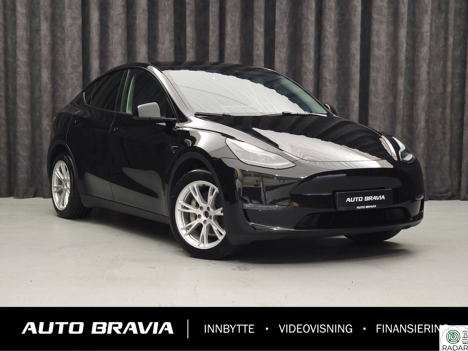 TESLA Model Y LONG RANGE/DUALMOTOR/533KM/KROK/MATRIX/AP/AMD/V.PUMPE++