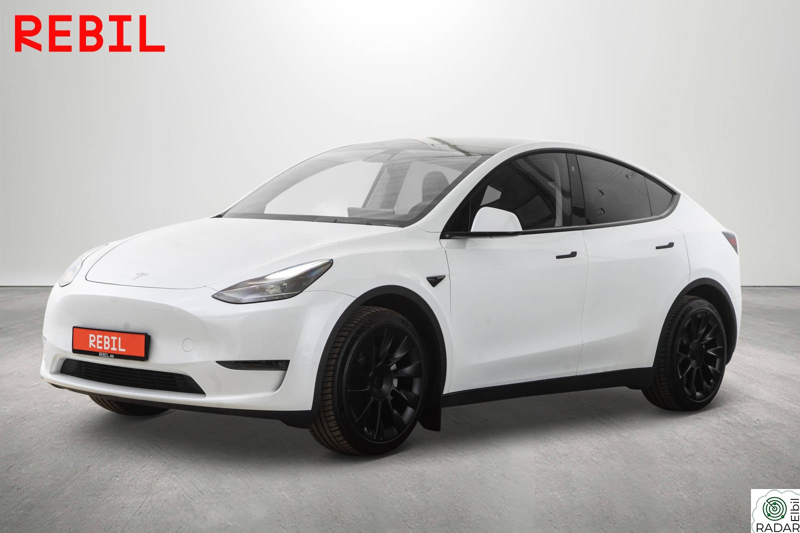 TESLA Model Y 533km/LR/Krok/AWD/Ryzen/Navi/R.kam/Pano/AP/V.pumpe