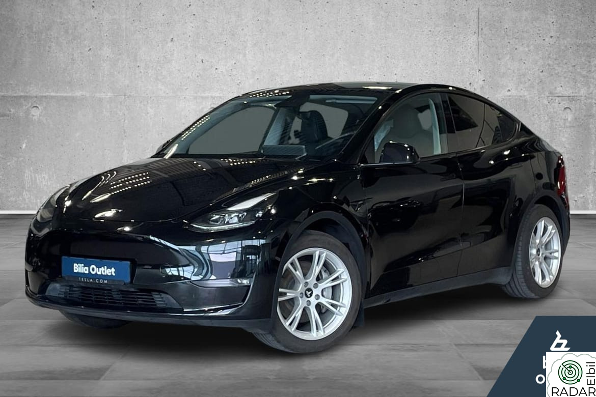 TESLA Model Y Long Range AWD AutoPilot Panorama ++
