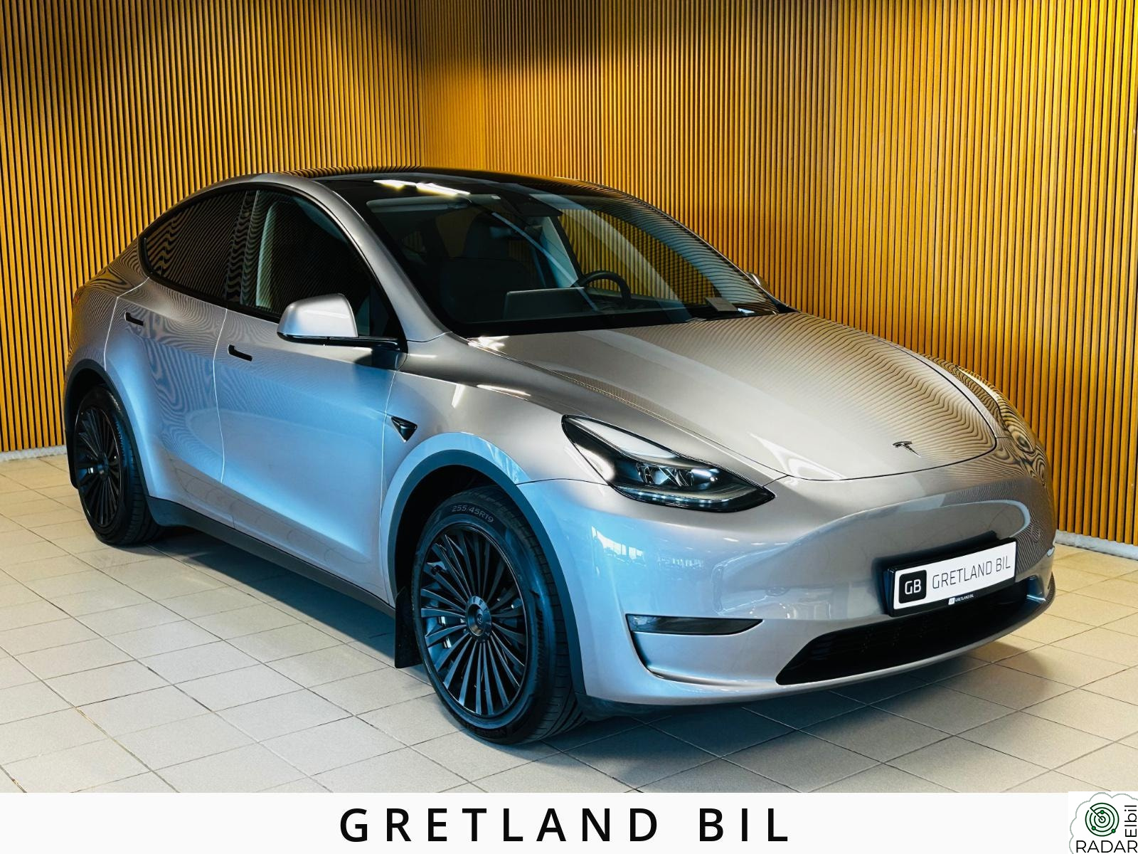 TESLA Model Y Long Range//Premium/Hengerfeste//20".