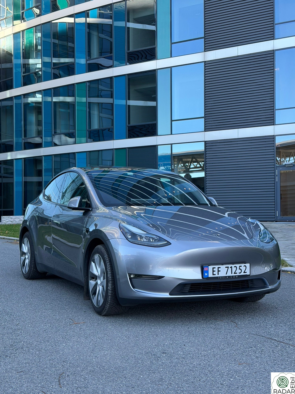 TESLA Model Y Long Range AWD