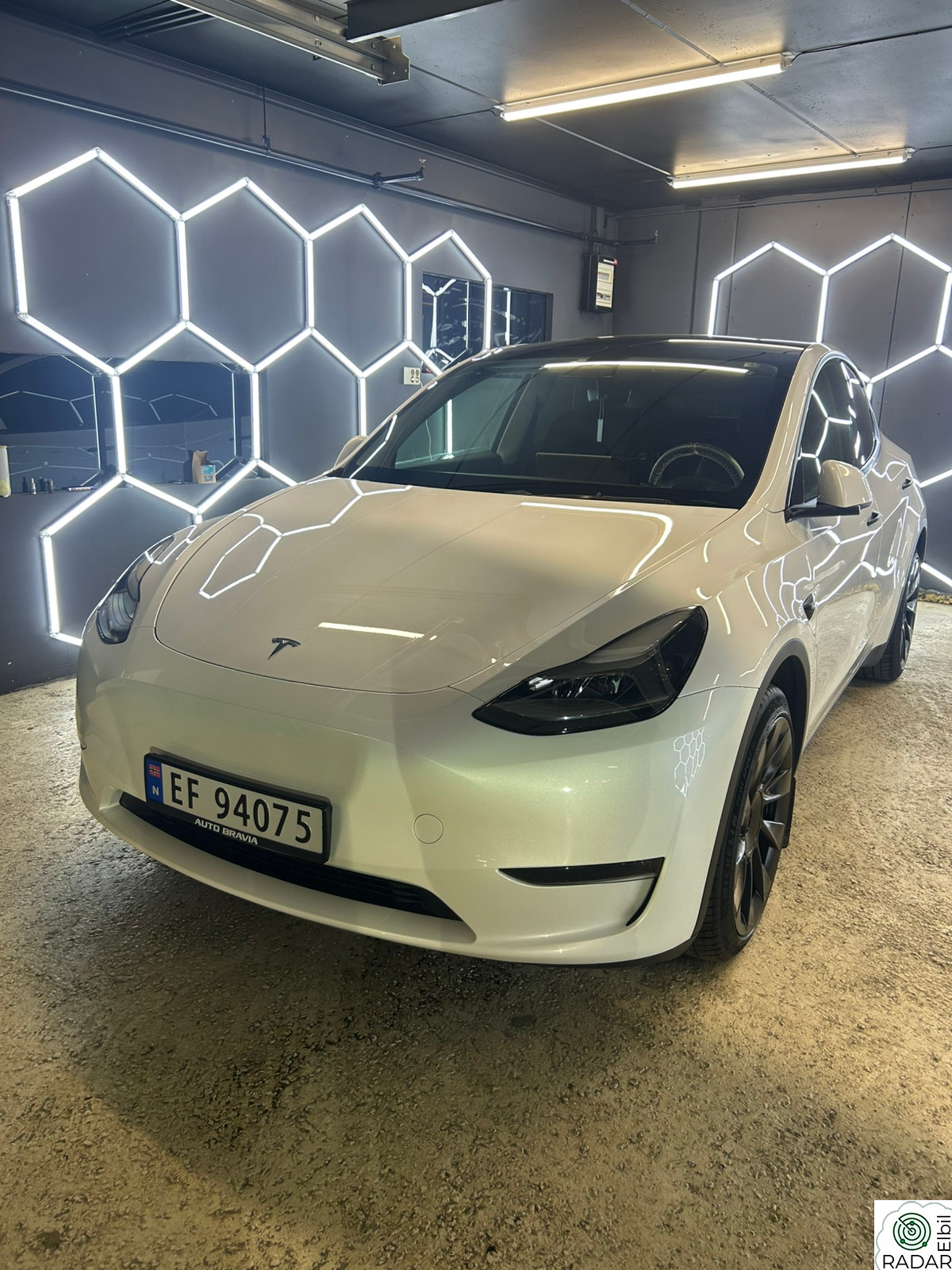TESLA Model Y Long Range AWD