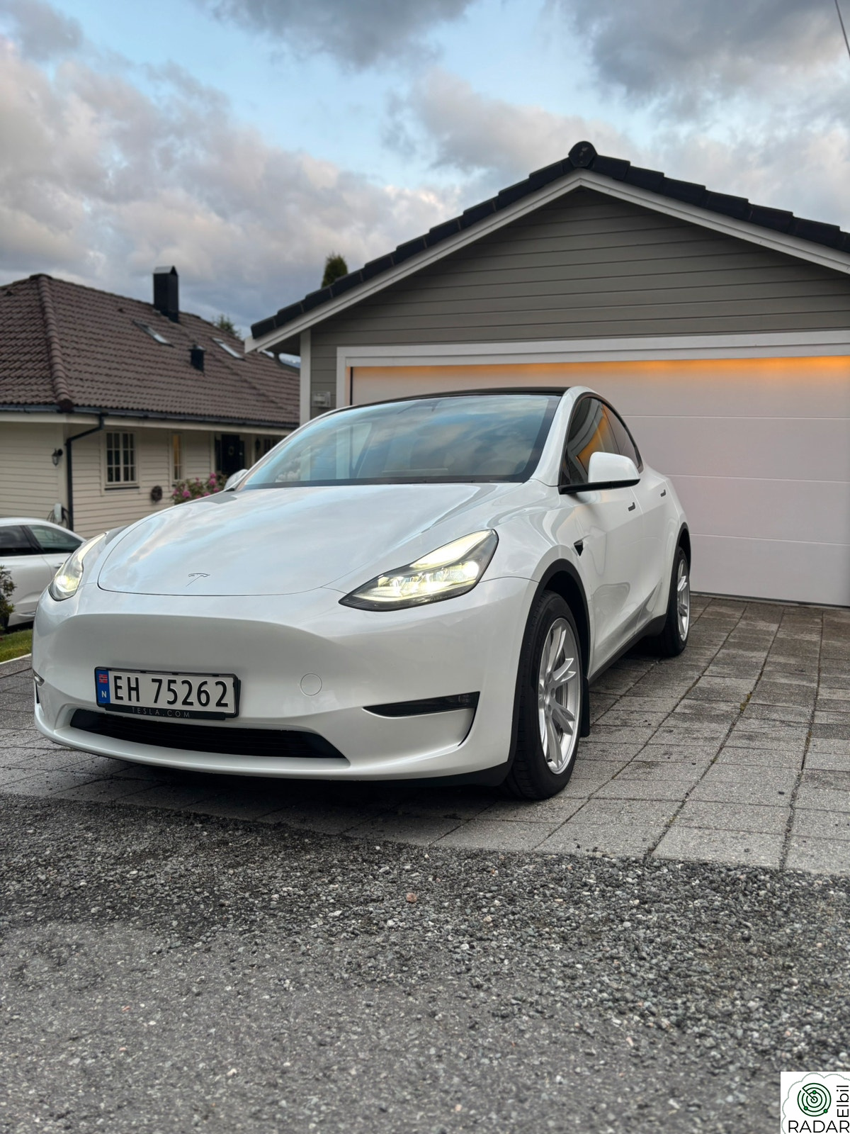 TESLA Model Y Long Range AWD