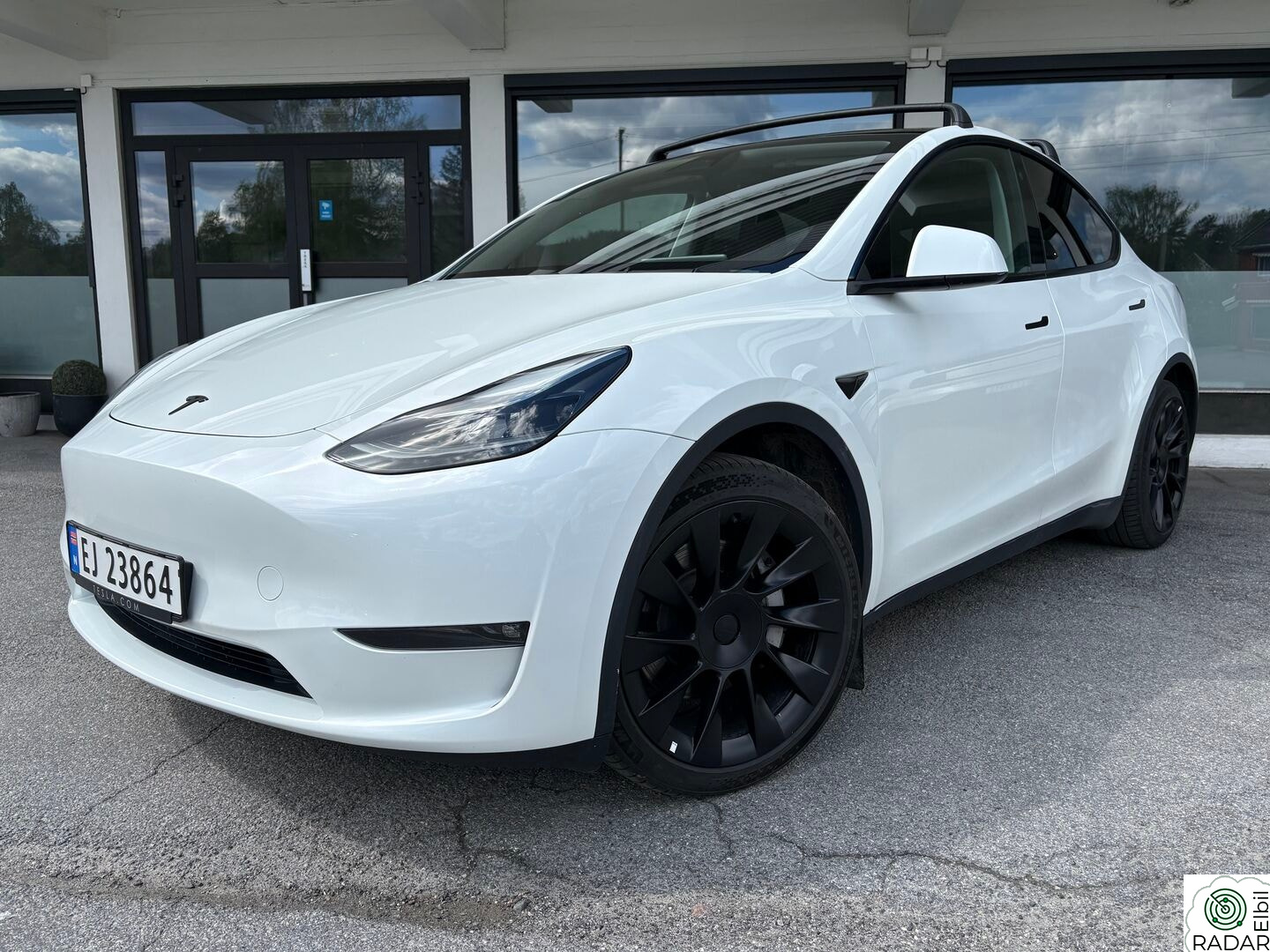 TESLA Model Y Long Range/Avtagbart h.feste/Autopilot/Takstativ++