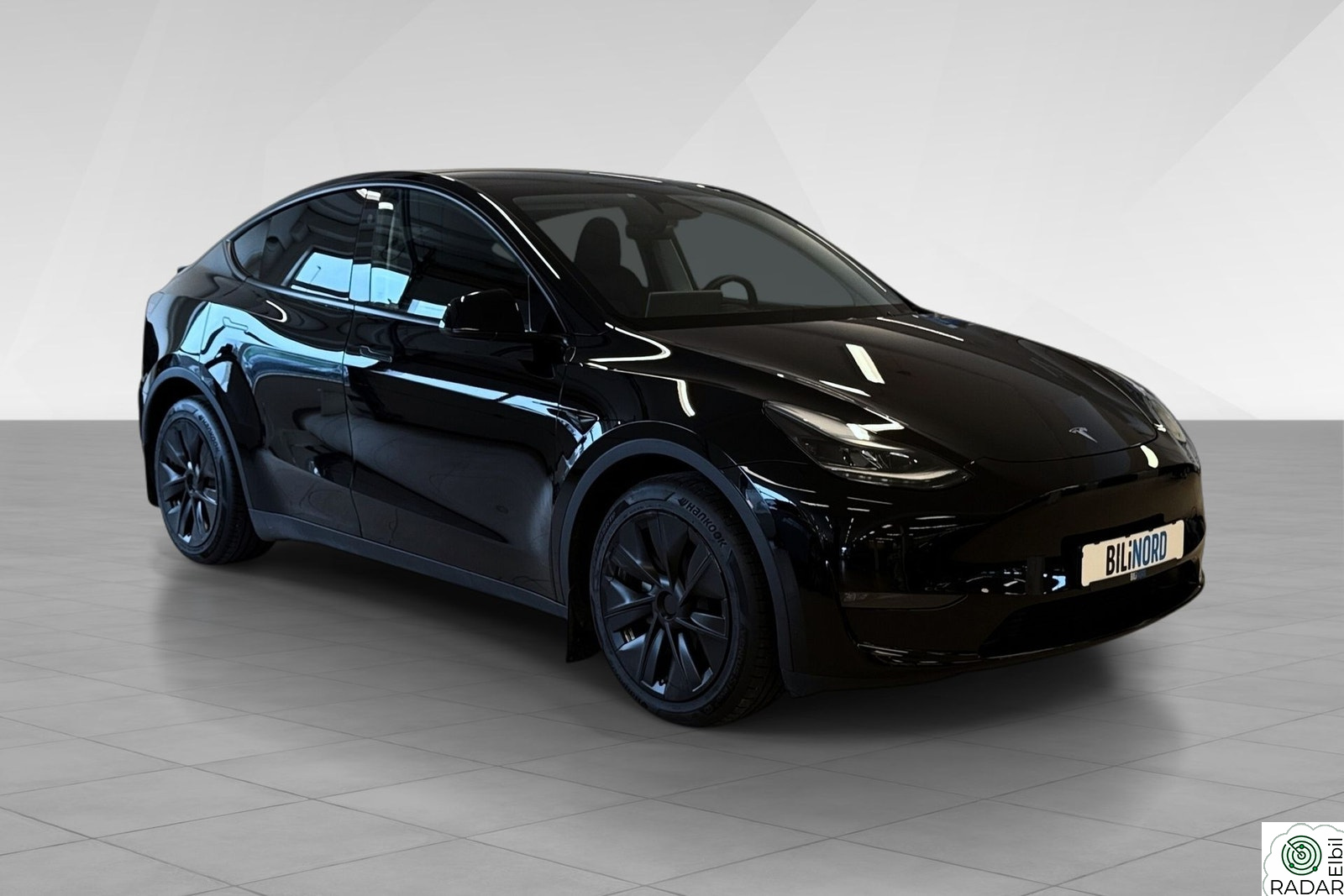 TESLA Model Y Long range/awd/hengerfeste