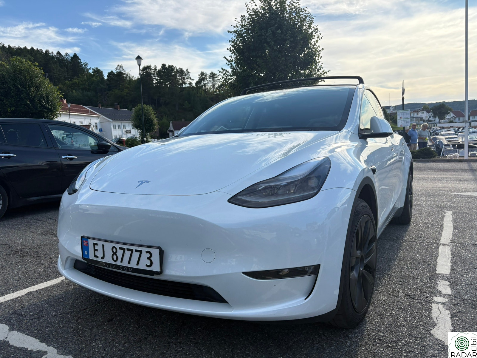 TESLA Model Y Long Range AWD 7-s.