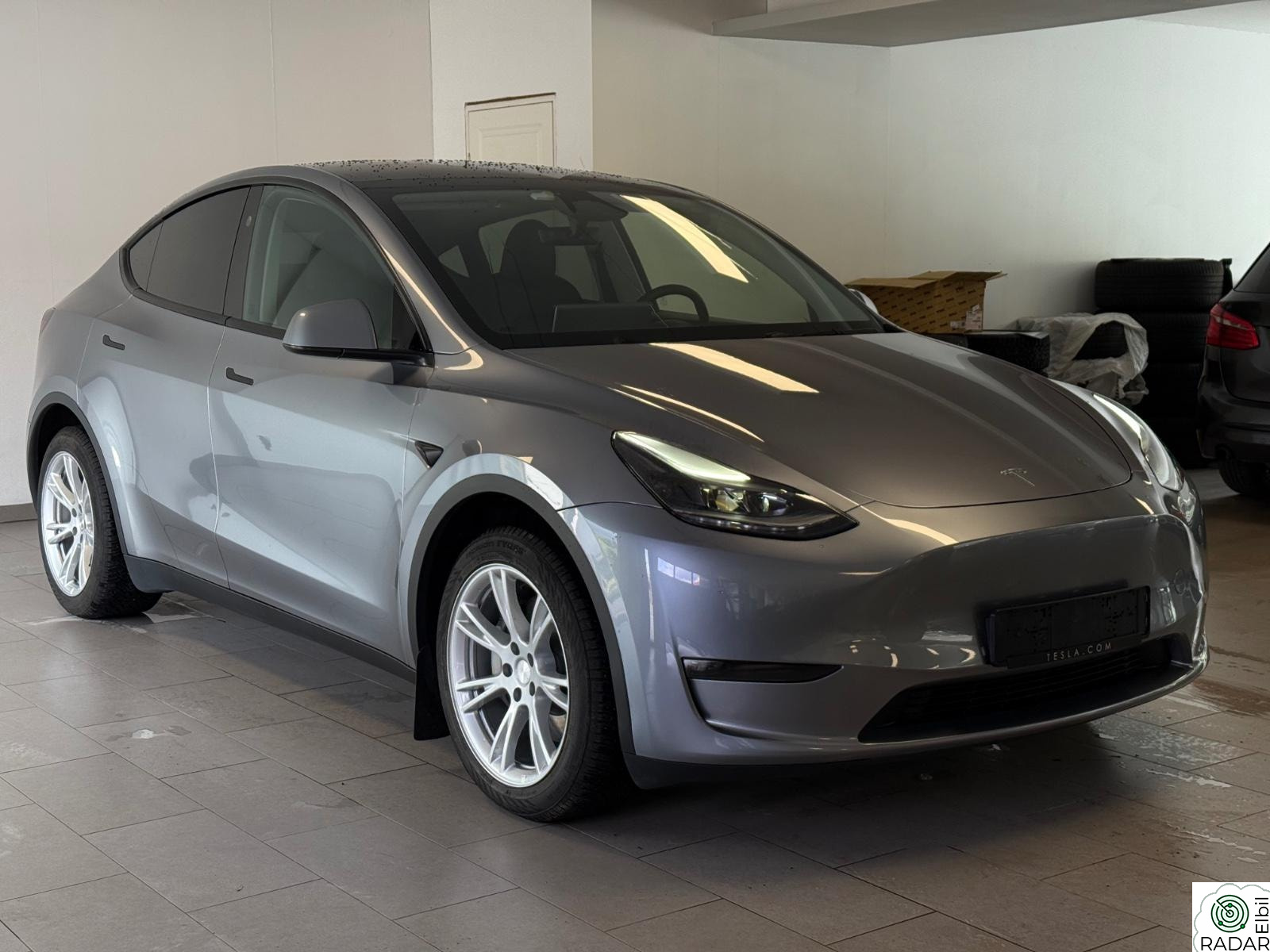 TESLA Model Y LongRange AWD Skinn Autopilot Varmepumpe EU-03.29 1Eier