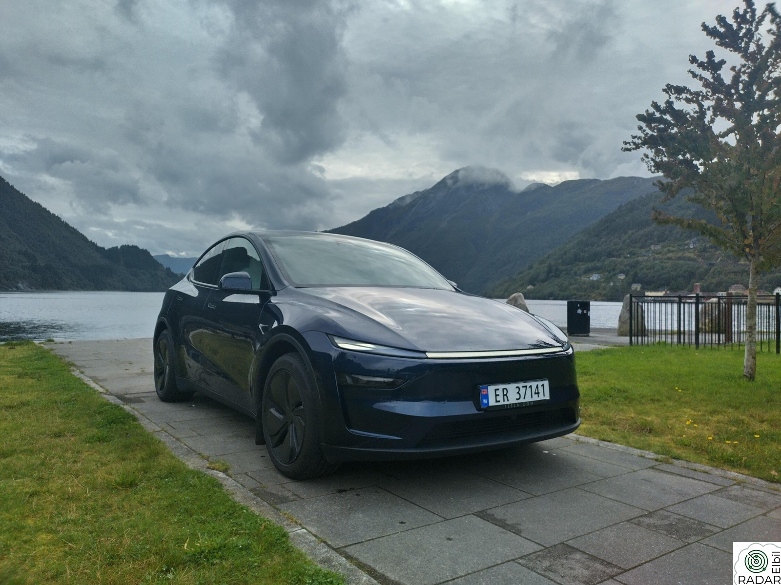 TESLA Model Y Premium Long Range AWD