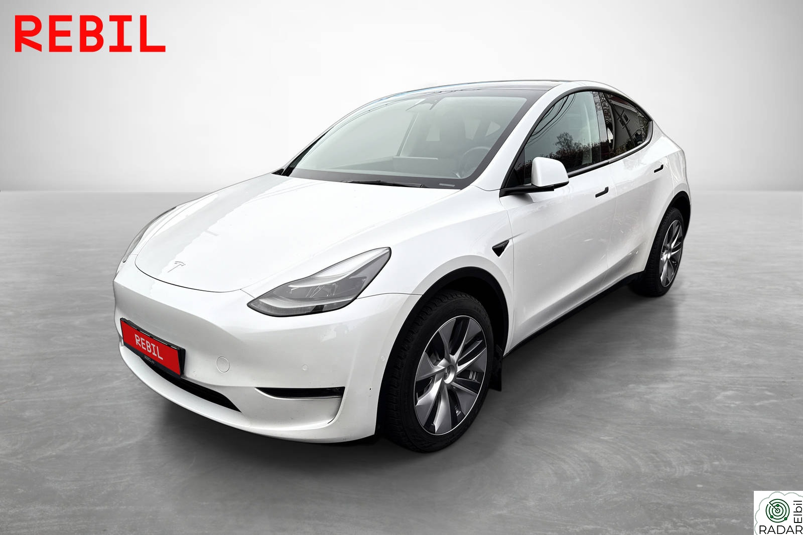 TESLA Model Y Long Range/AWD/R.kamera/V.pumpe/Skinn/AP/Pano