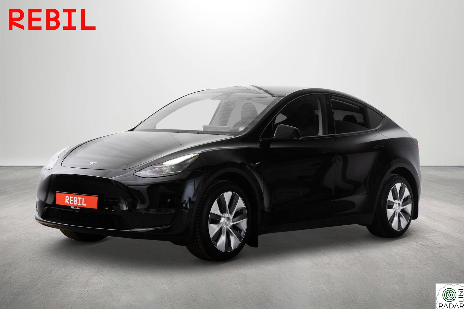 TESLA Model Y 533km/LR/AWD/Krok/MCU3/AP/Navi/R.kam/Pano/Memory/V.pump