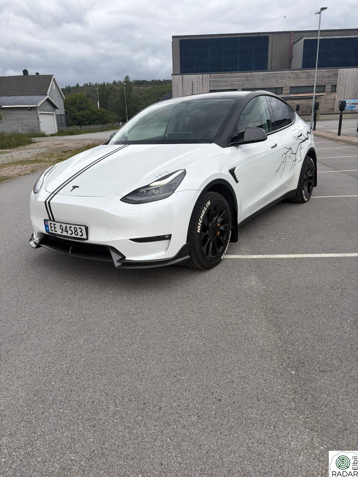 TESLA Model Y Long Range AWD