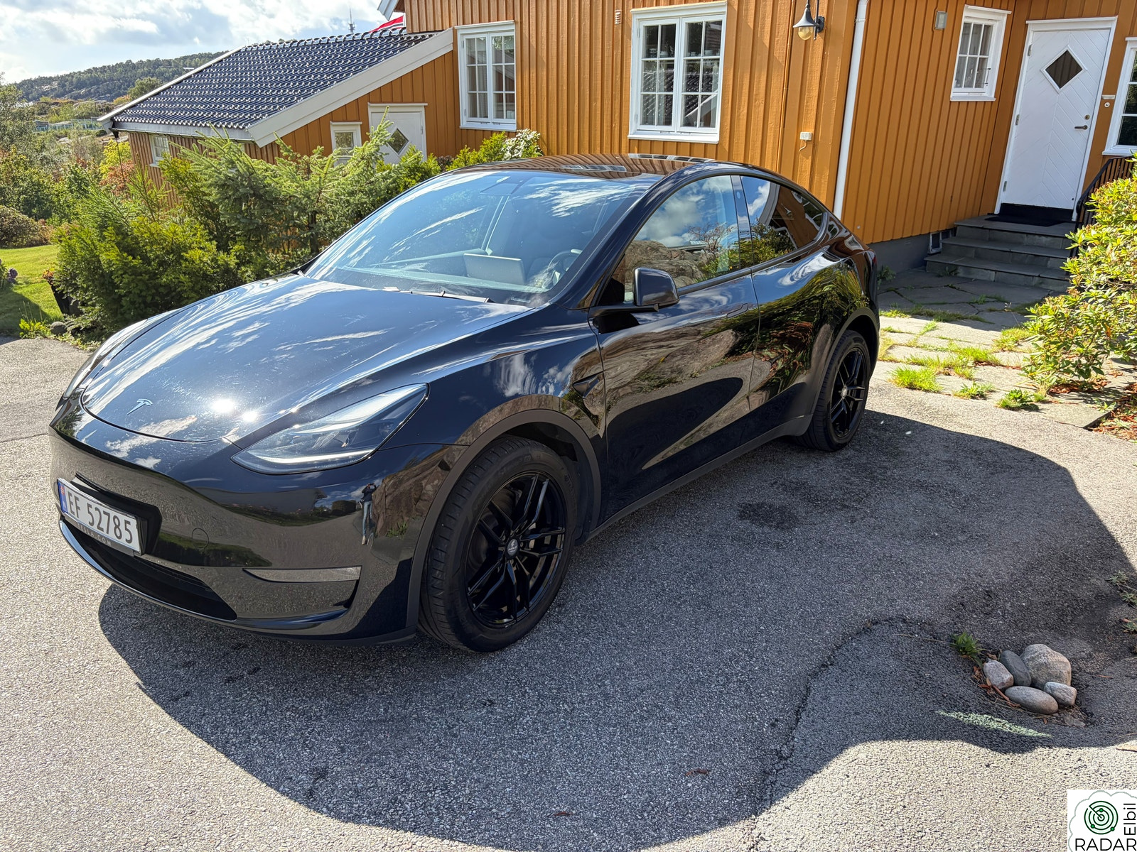 TESLA Model Y Long Range AWD