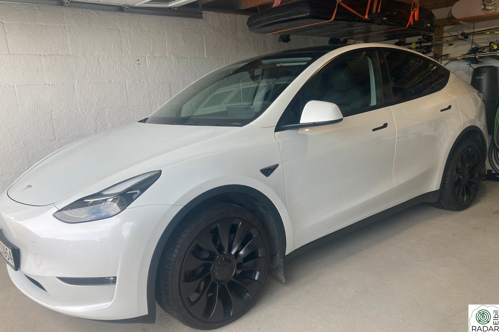 TESLA Model Y Long Range AWD