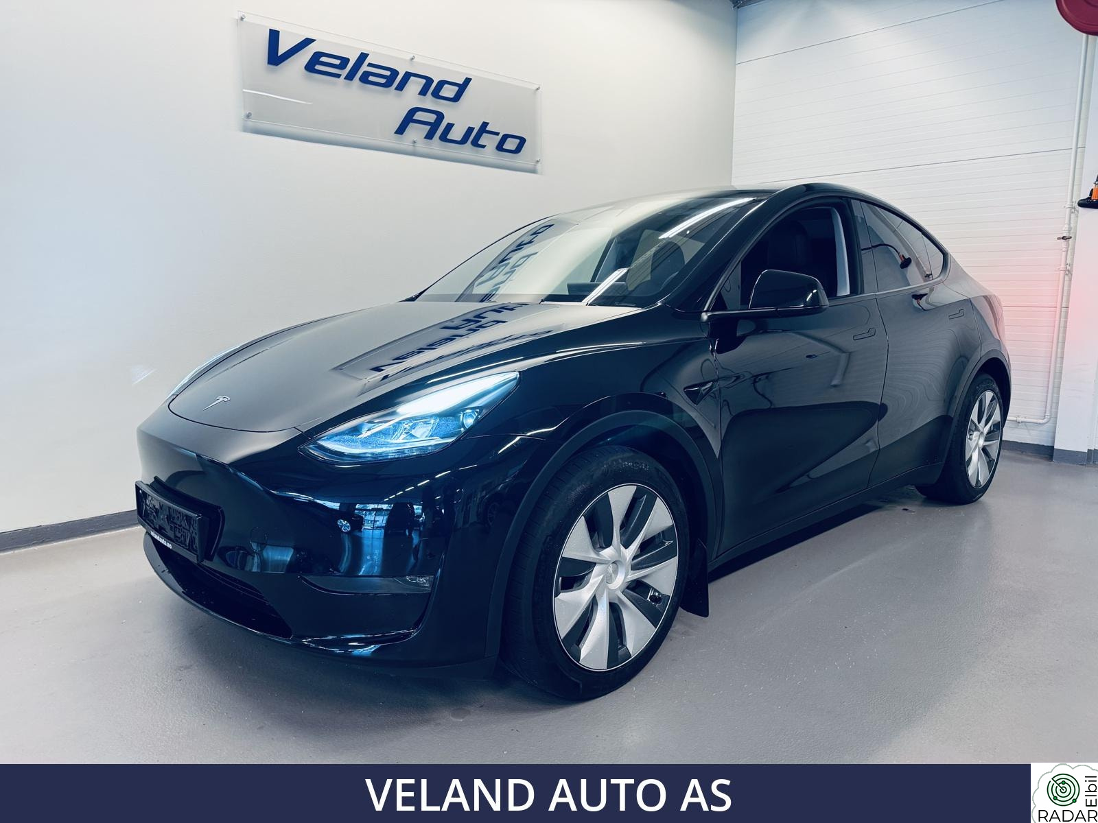 TESLA Model Y LONG RANGE AWD - PREMIUM/PANORAMA/HENGERFESTE