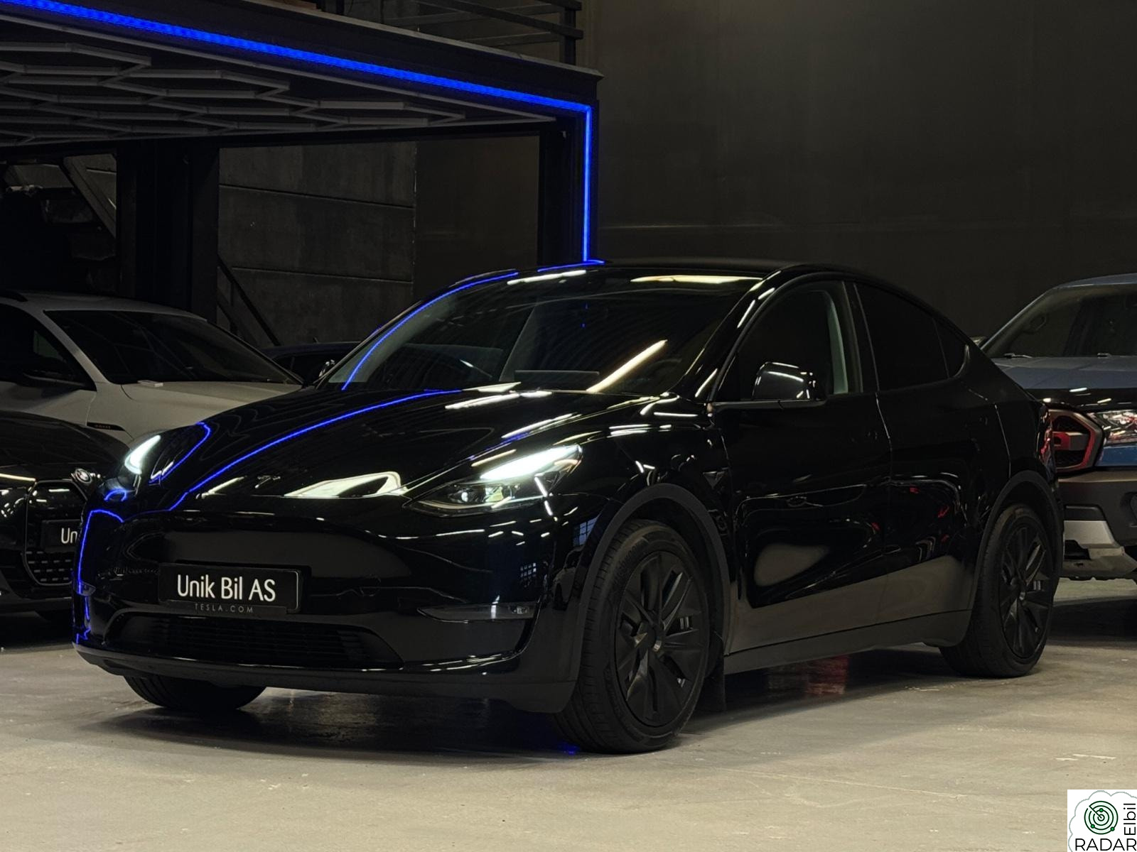 TESLA Model Y LONG RANGE/ AWD/ BERLIN/ AP/ KROK/ S+V DEKK/ PREMIUM