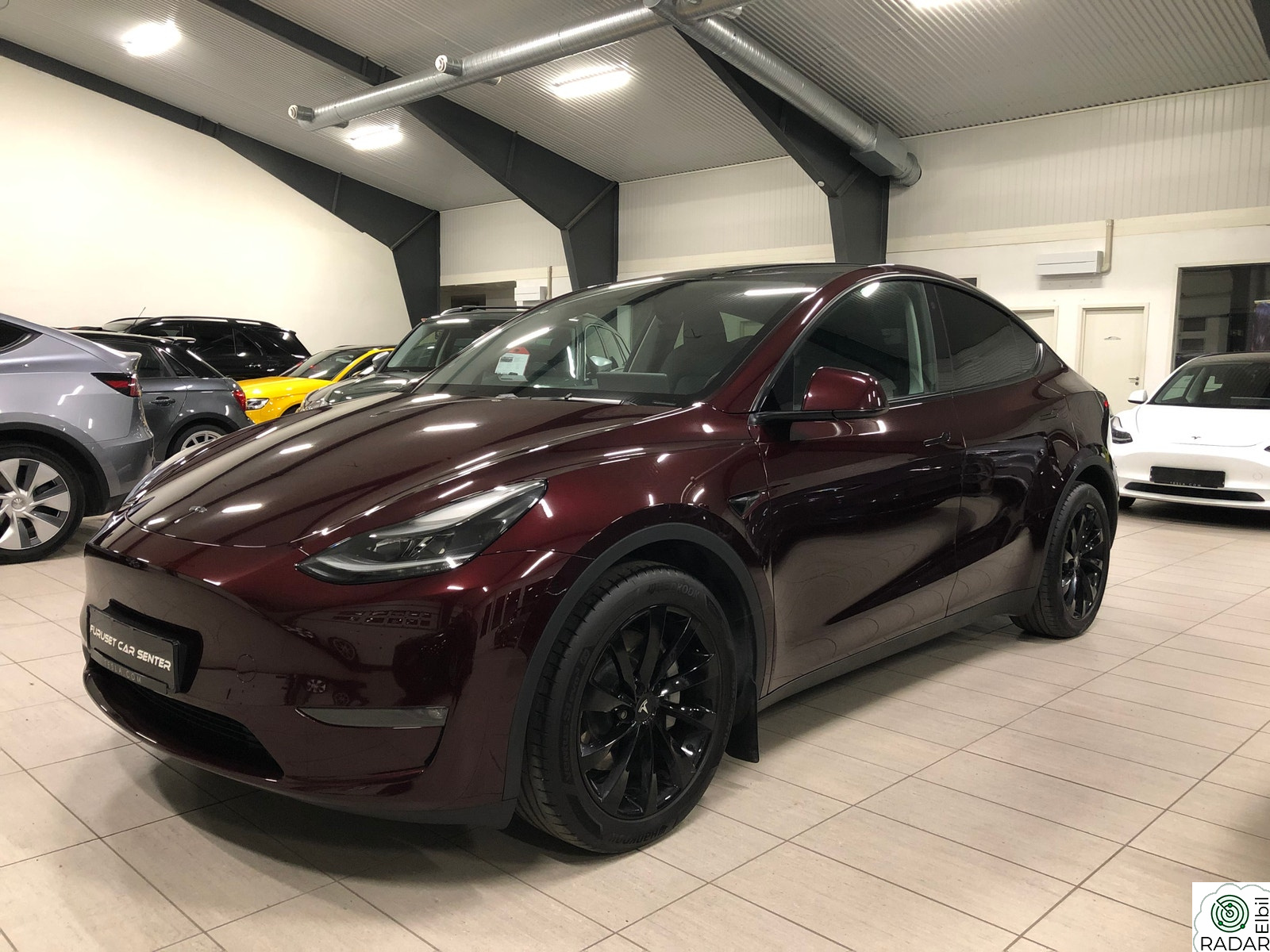 TESLA Model Y LONG RANGE, AWD, KROK,PANO, AP,PREMIUM,NORSK 19"+19"