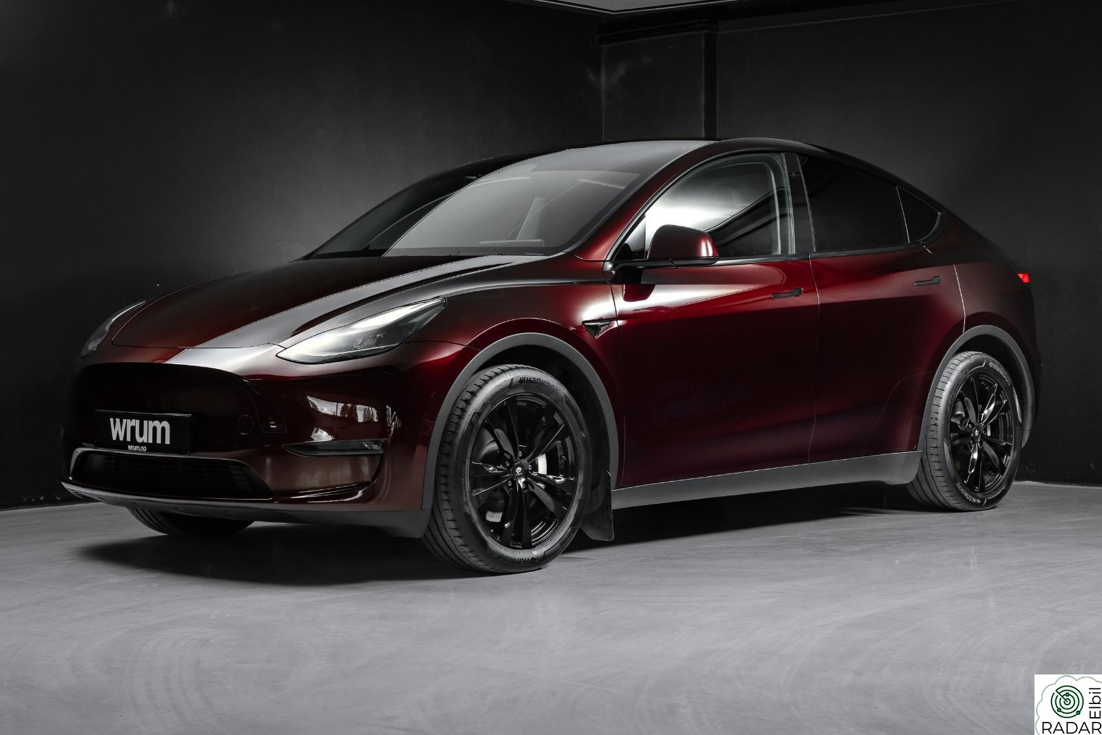 TESLA Model Y Long Range AWD/H.Feste/Autopilot/S+V Hjul/