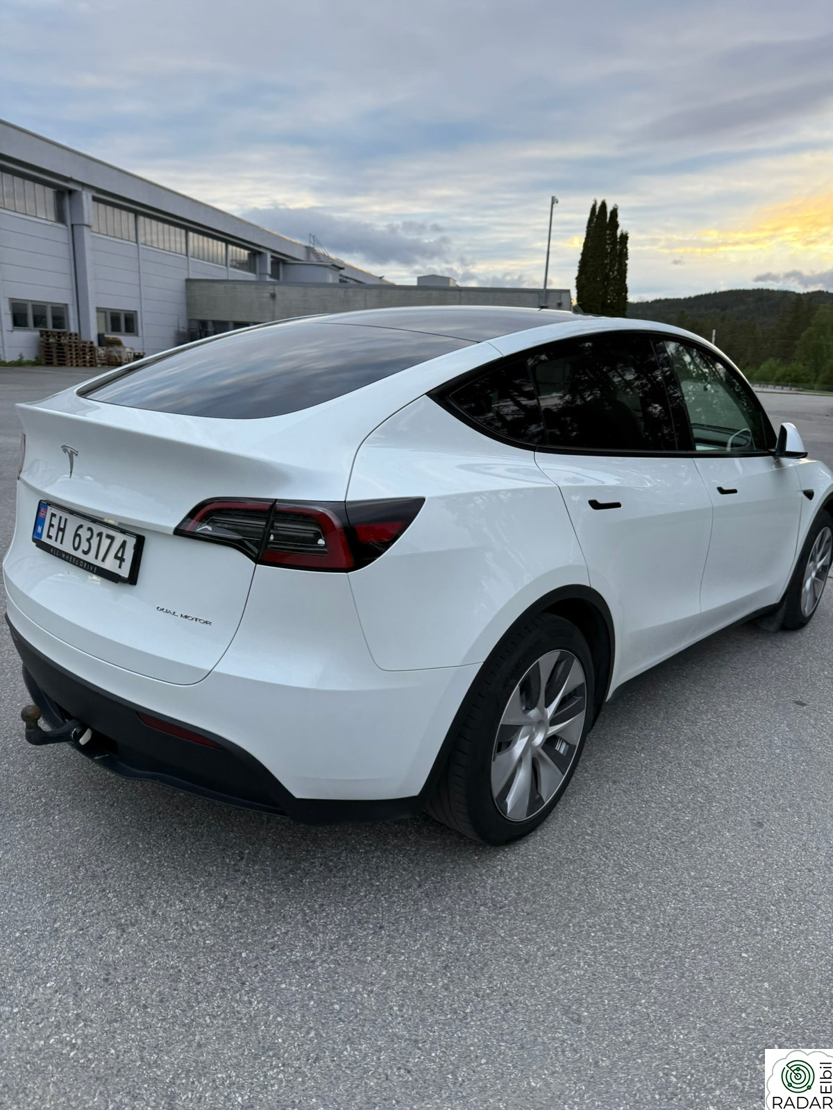 TESLA Model Y Long Range AWD