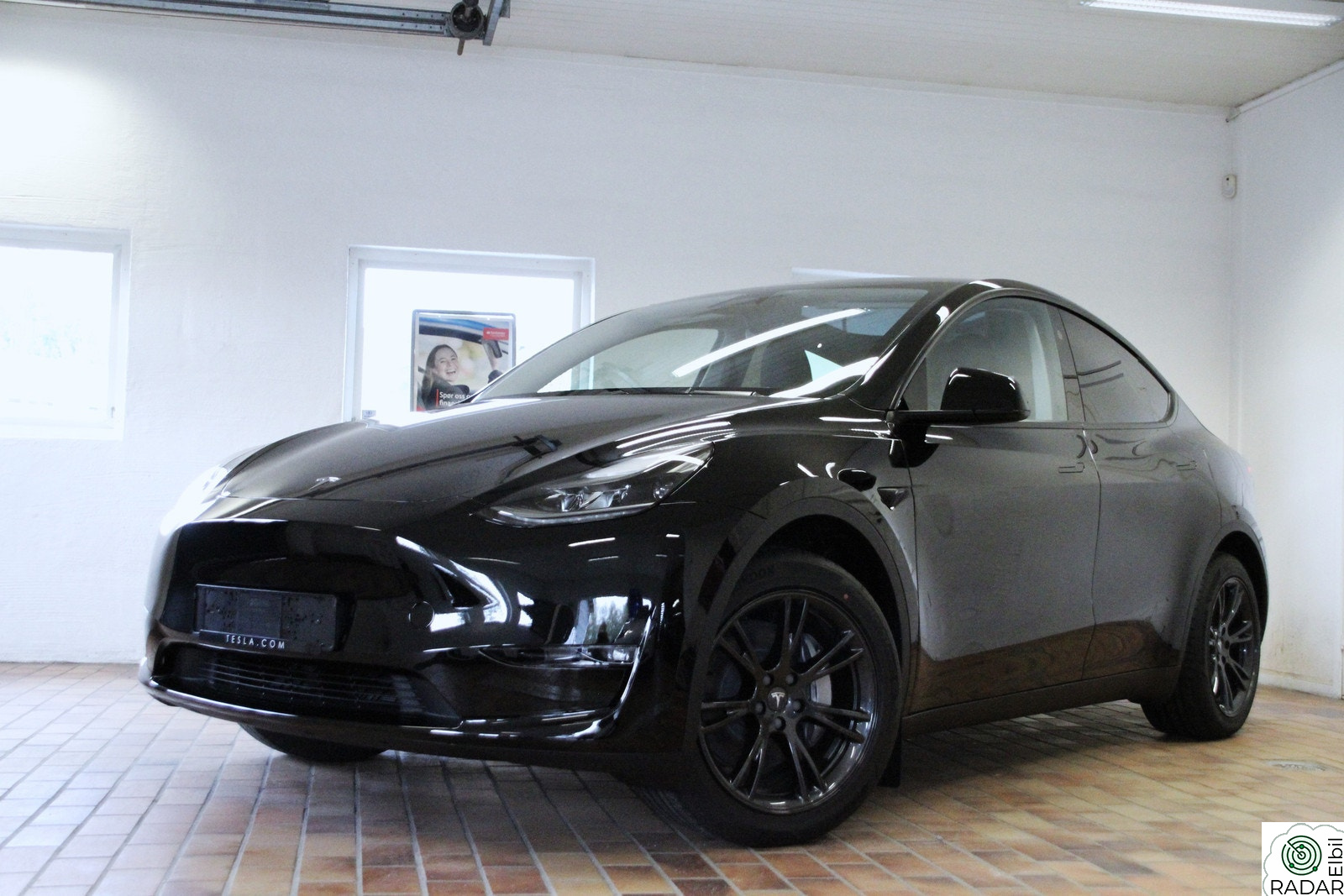 TESLA Model Y LONG RANGE AWD PREMIUM VINTER+AP+HENGERFESTE / INNBYTTE