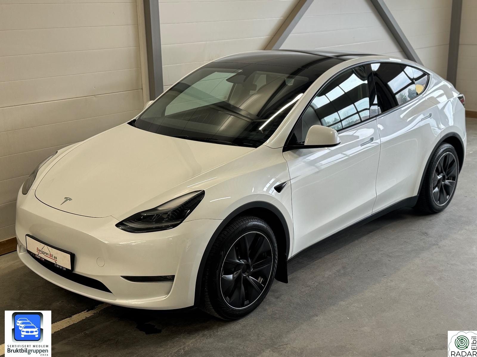 TESLA Model Y Long Range Pano Skinn 7-Seter!!