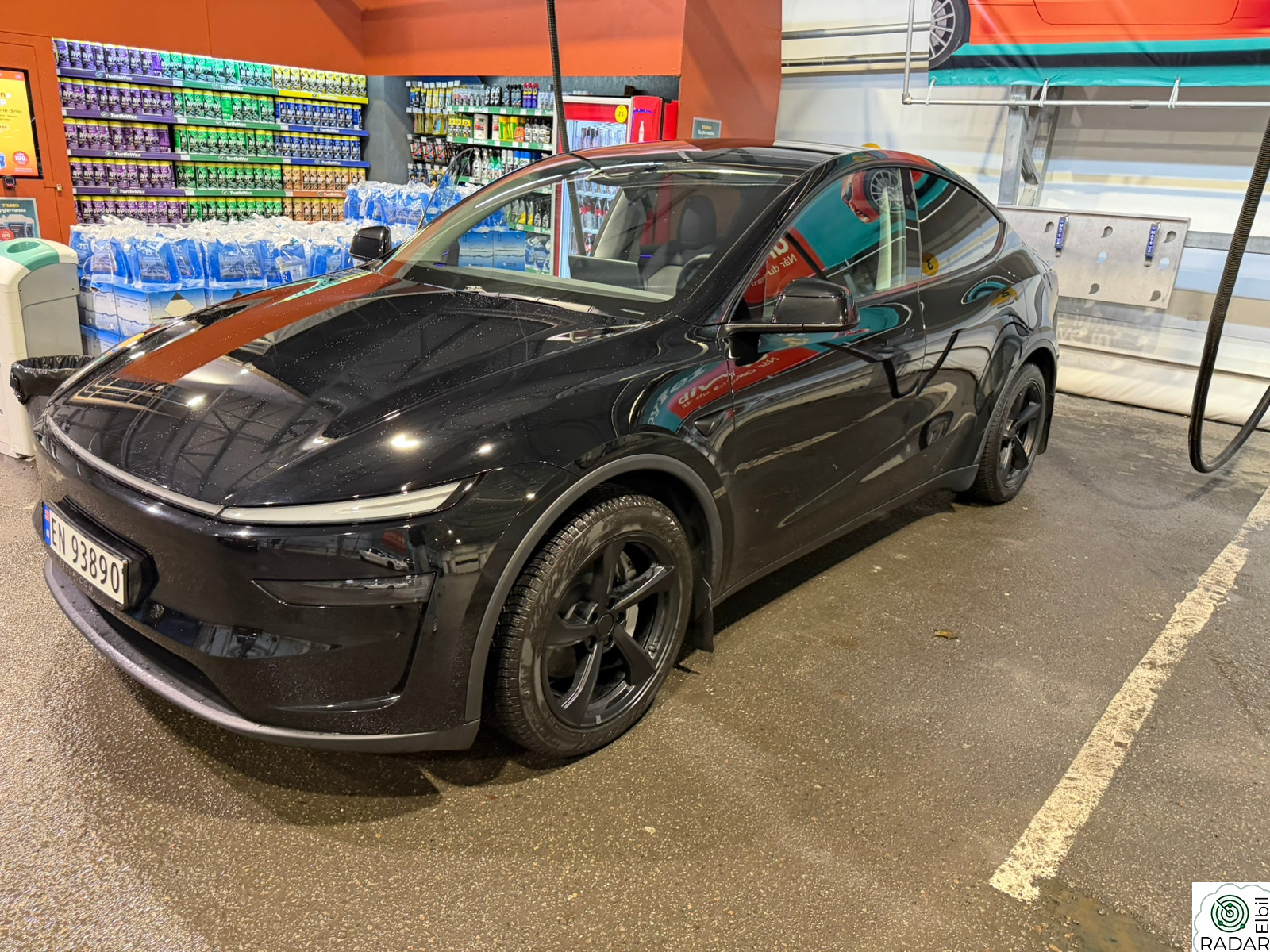 TESLA Model Y Long Range AWD