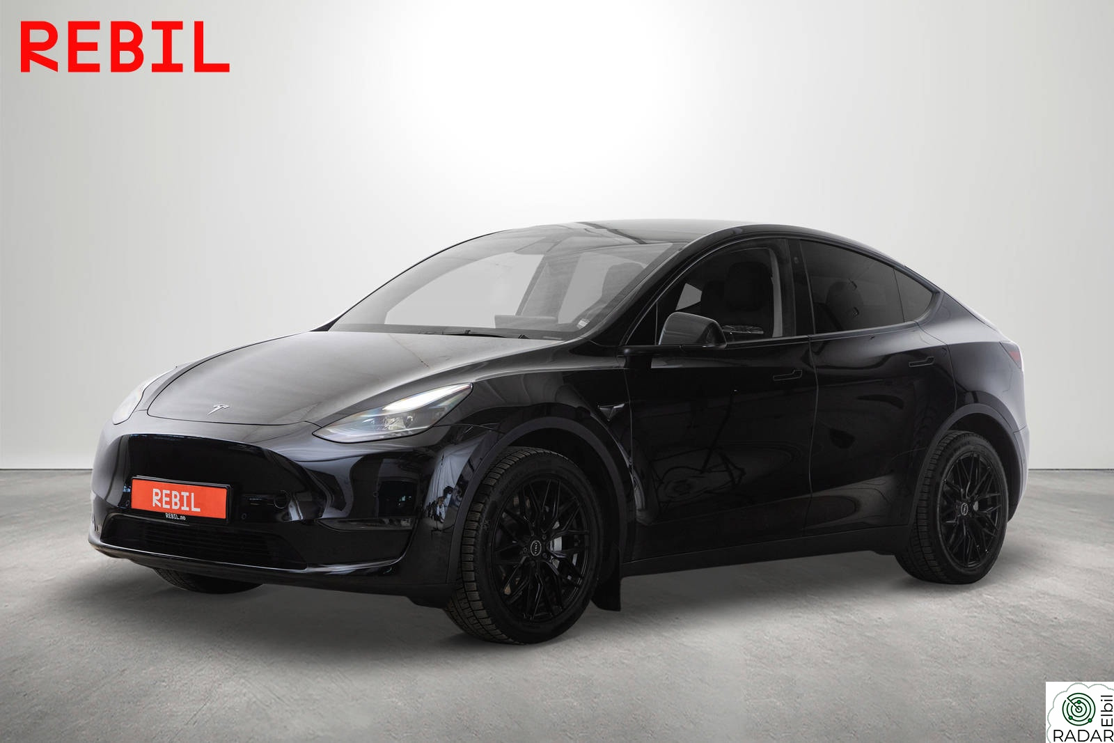TESLA Model Y 533km(WLTP)/LR/AWD/Ryzen/Navi/R.kam/Pano/AP/V.pumpe