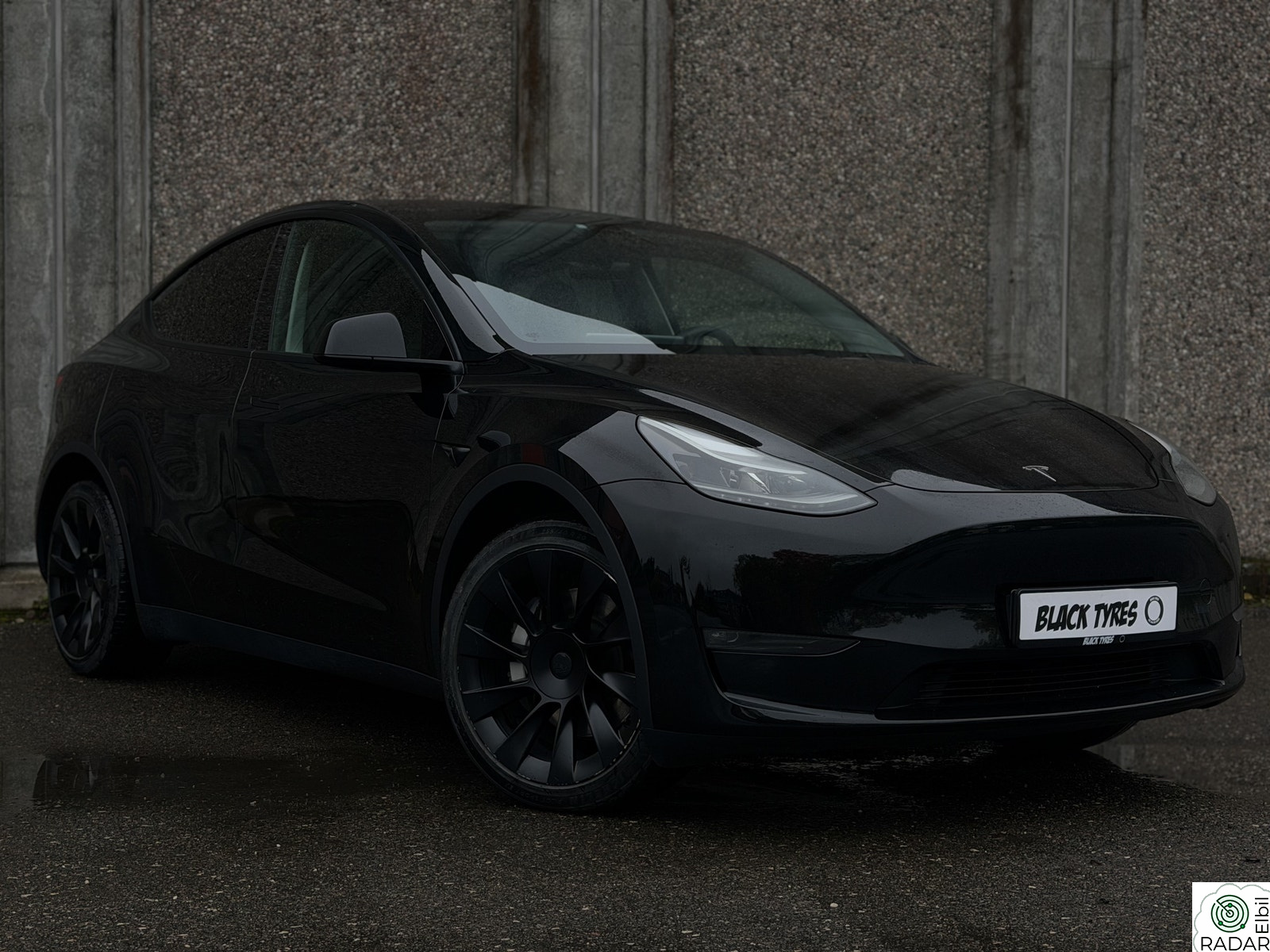 TESLA Model Y LONG RANGE AWD BERLIN//PremiumLyd/Rattvarme/AP/20"/KROK