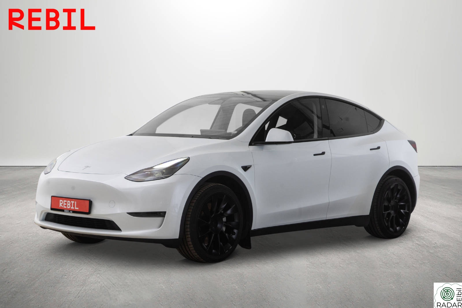 TESLA Model Y 533km(WLTP)/LR/AWD/Ryzen/Navi/R.kam/Pano/AP/V.pumpe