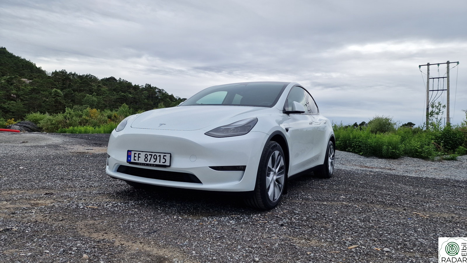 TESLA Model Y Long Range AWD - Selges pga overgang til ny bil
