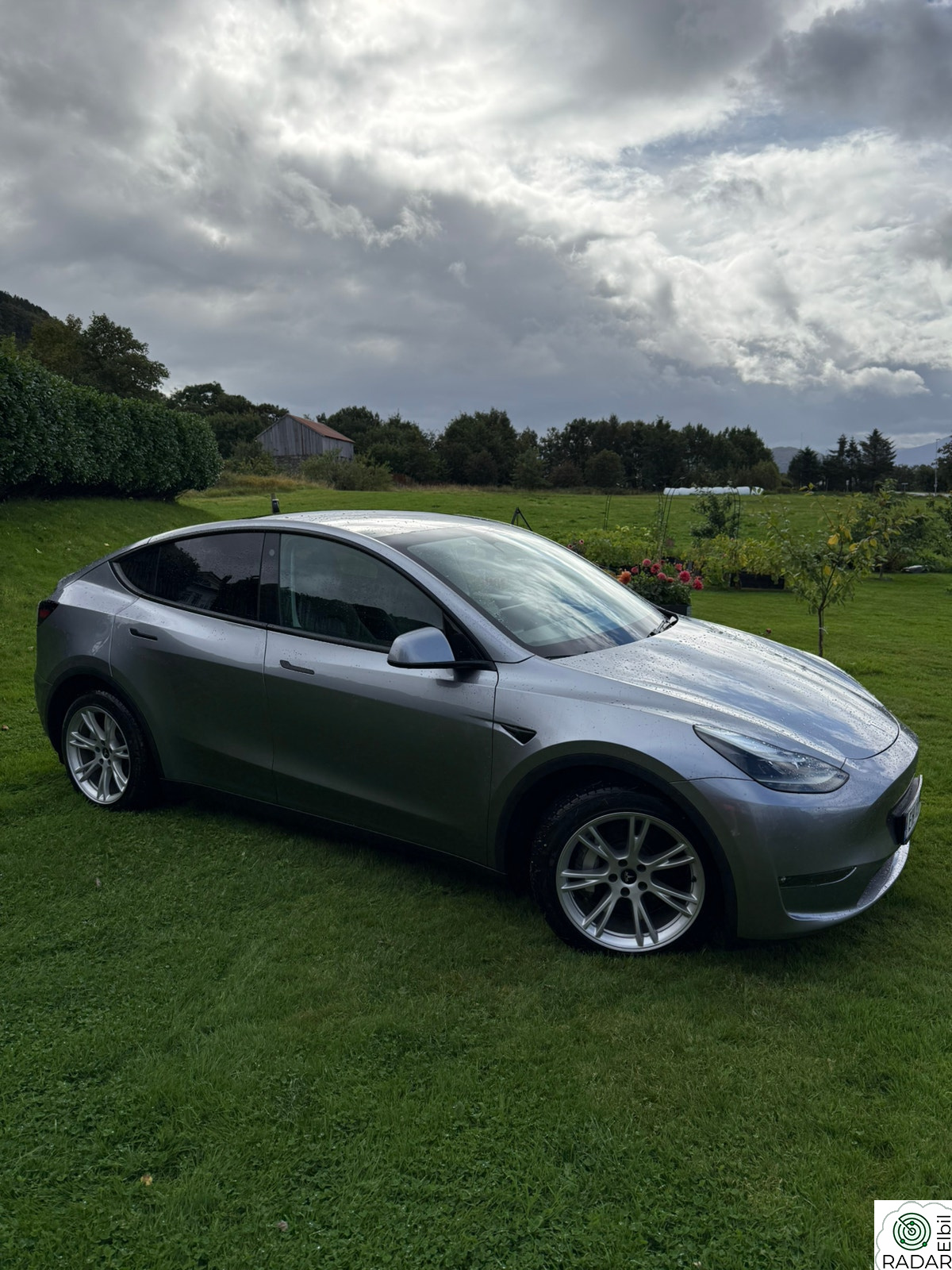 TESLA Model Y Long Range AWD