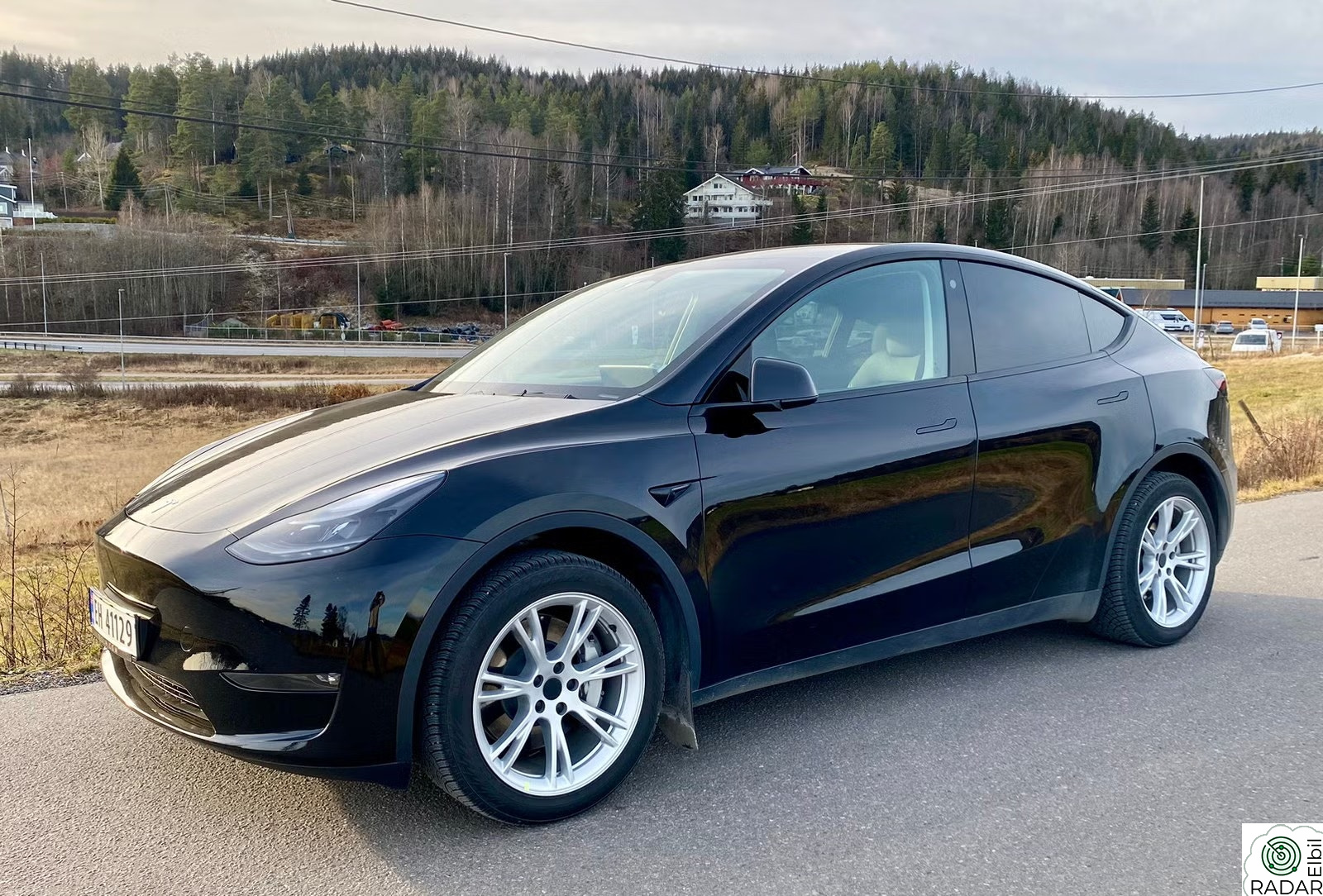 TESLA Model Y Long Range AWD