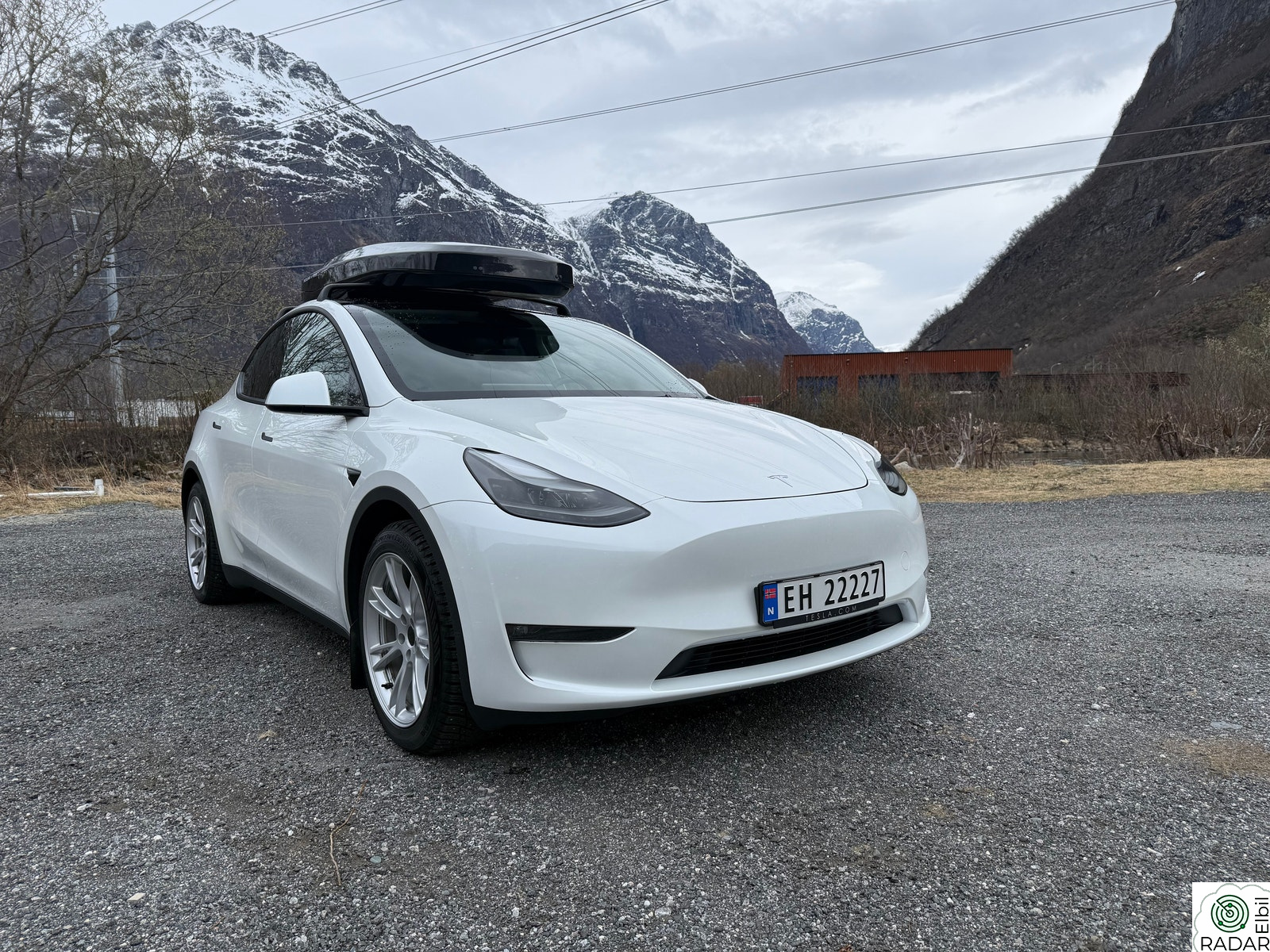 TESLA Model Y Long Range AWD Premium