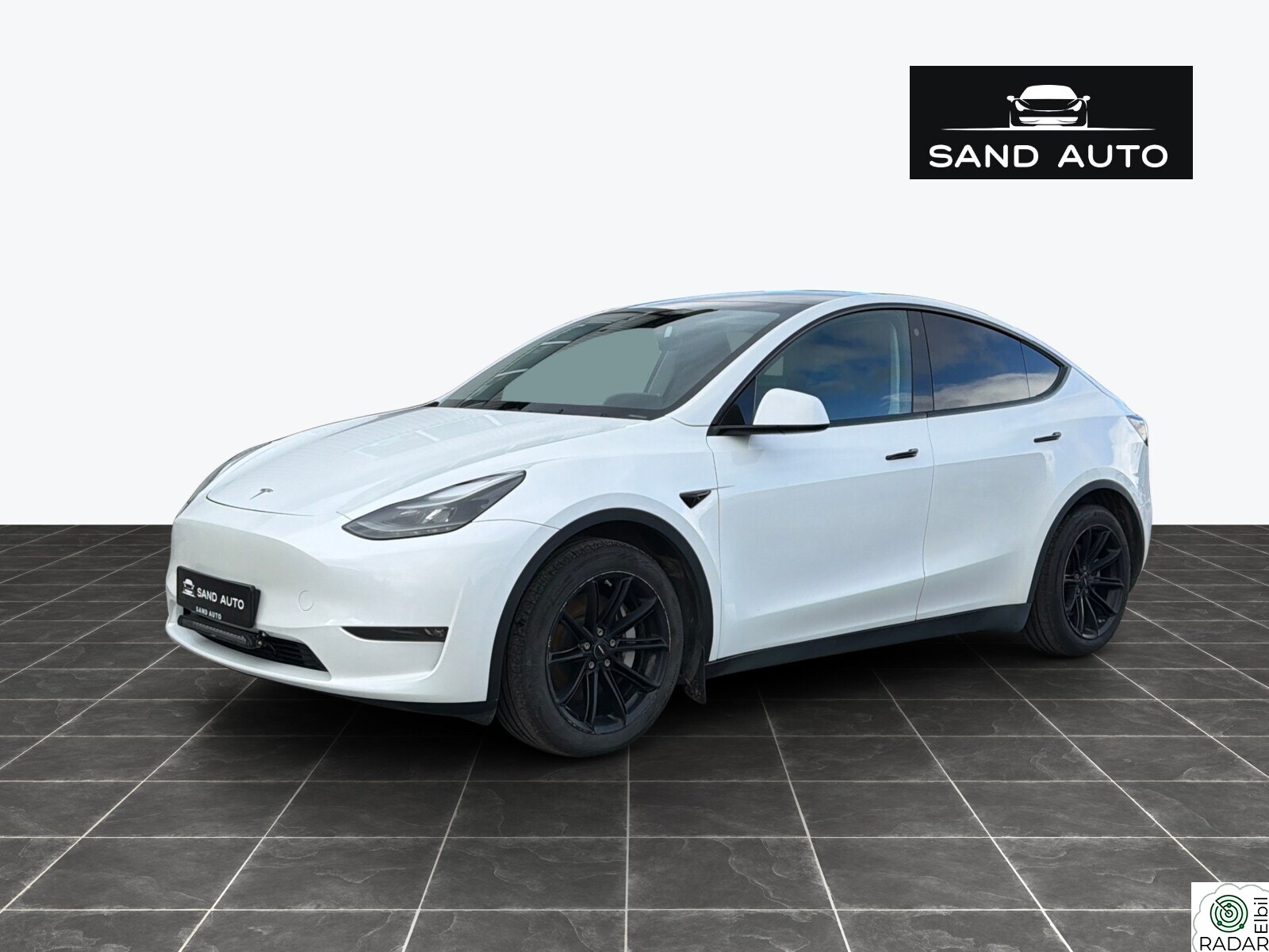 TESLA Model Y Long Range AWD,sort skinn,krok, Led bar,Tilstandsrappor