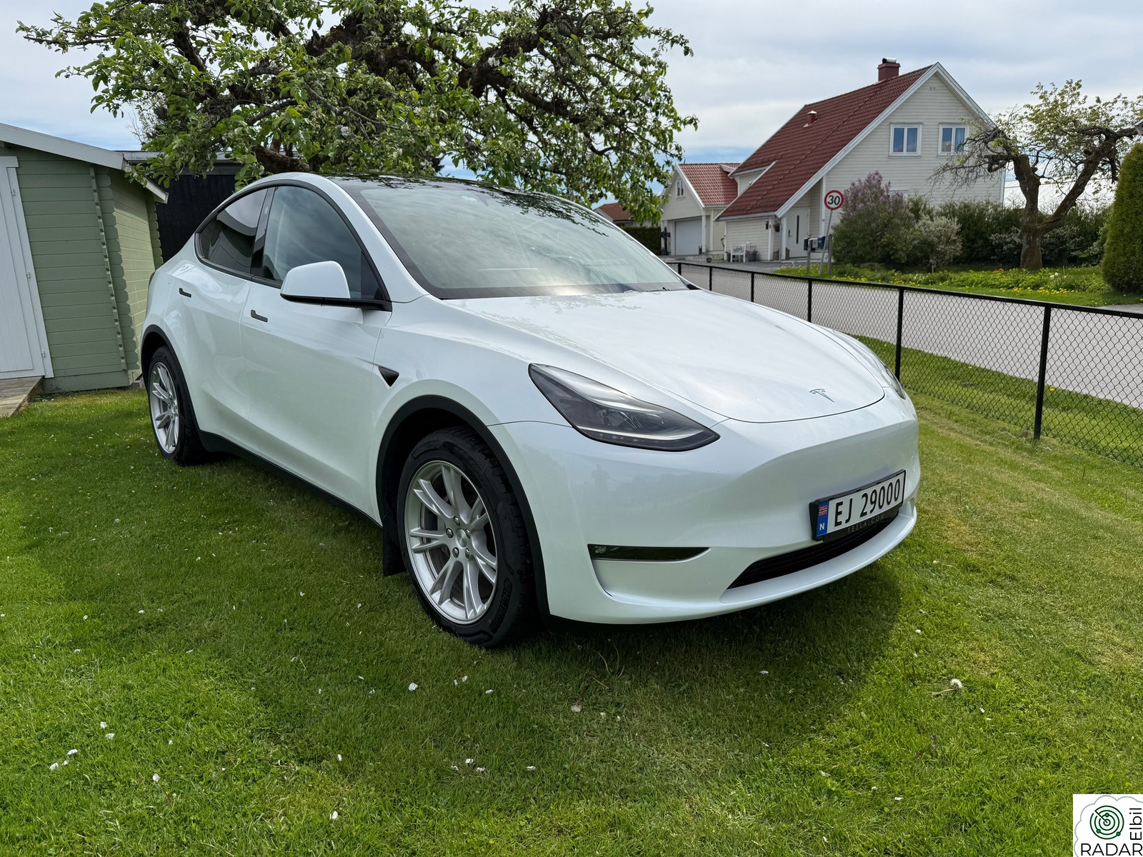 TESLA Model Y Long Range AWD