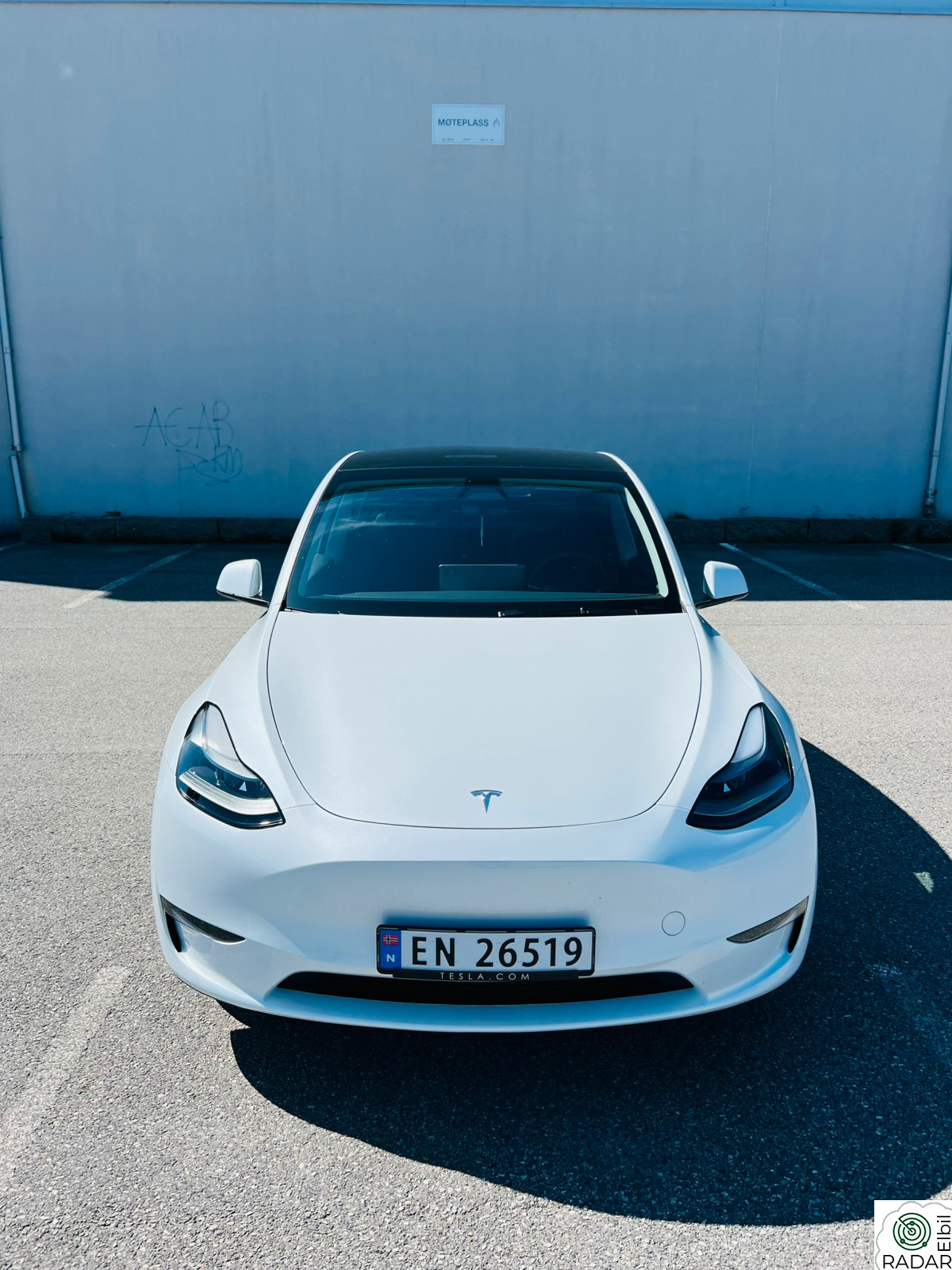 TESLA Model Y Long Range AWD 7-s.