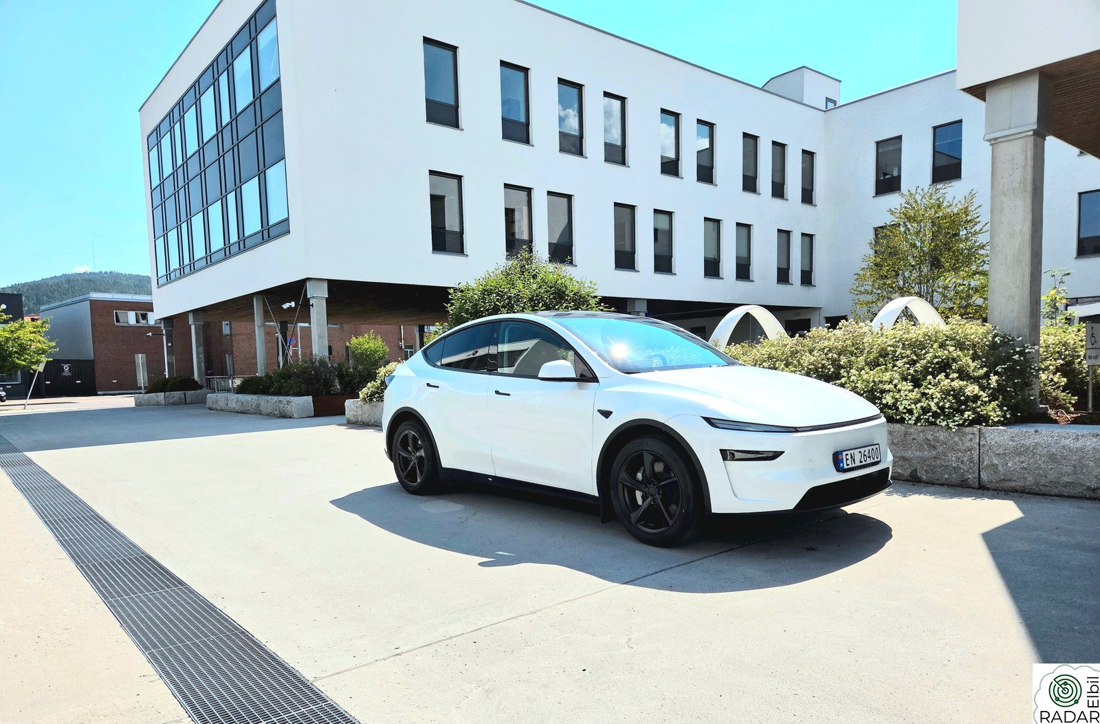 TESLA Model Y Long Range AWD 586km|Facelift|AP|Krok|Org.Vinterhjul
