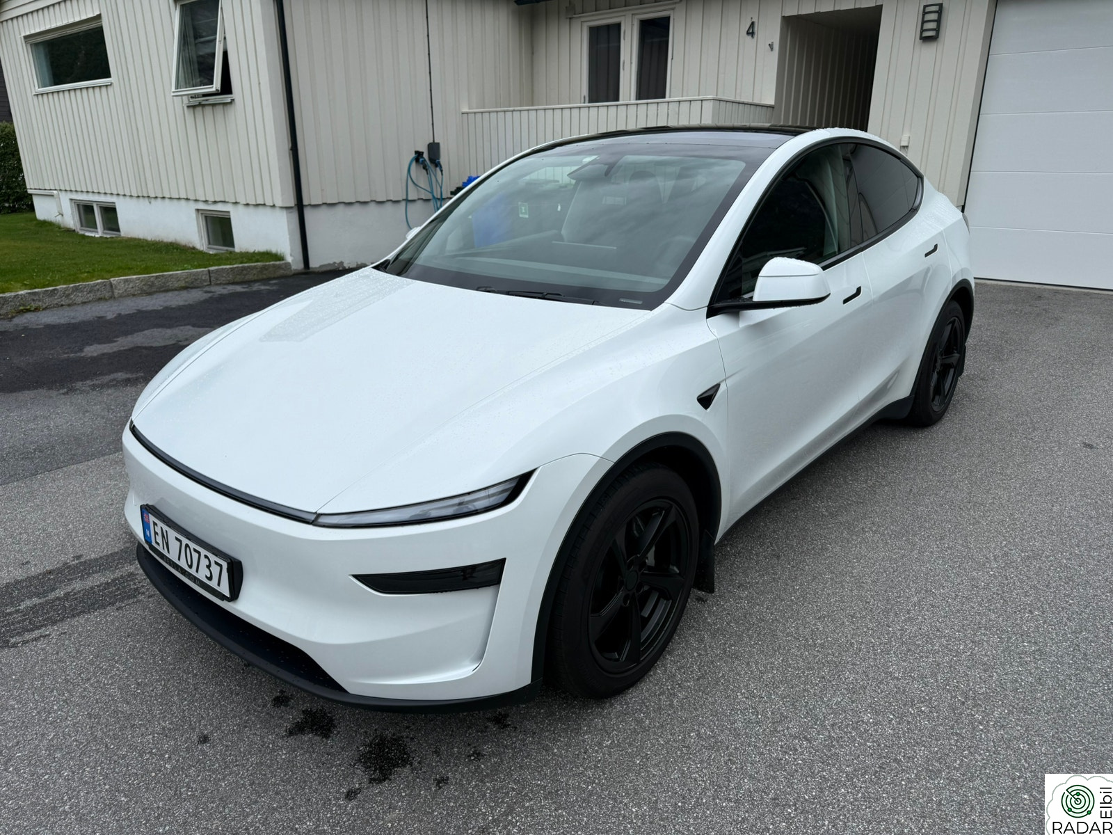 TESLA Model Y Launch Series Long Range AWD