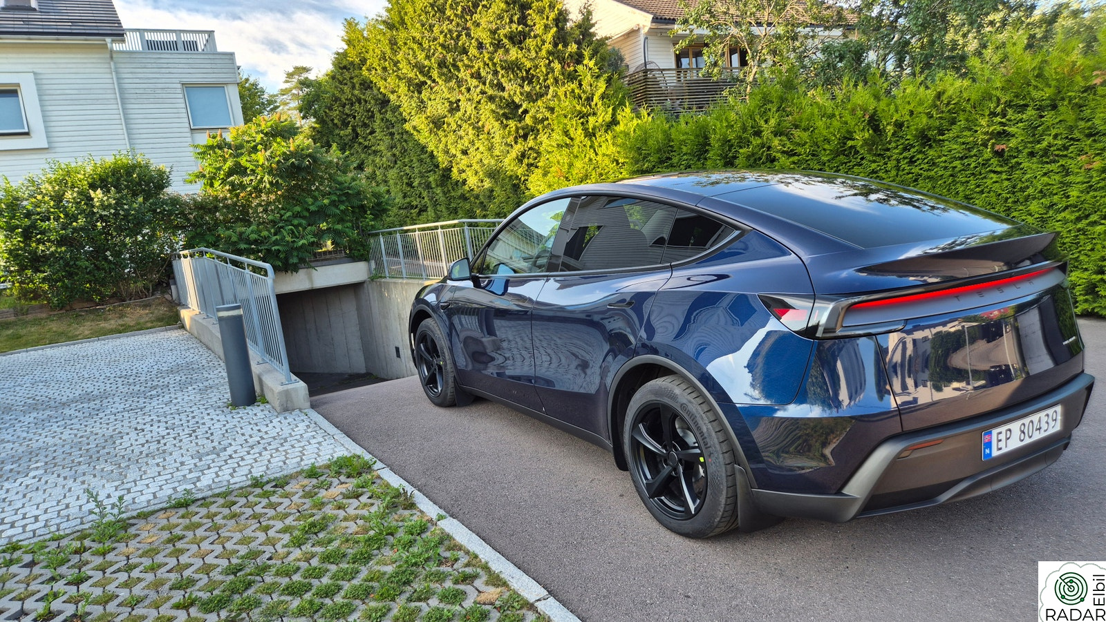 TESLA Model Y Premium Long Range AWD