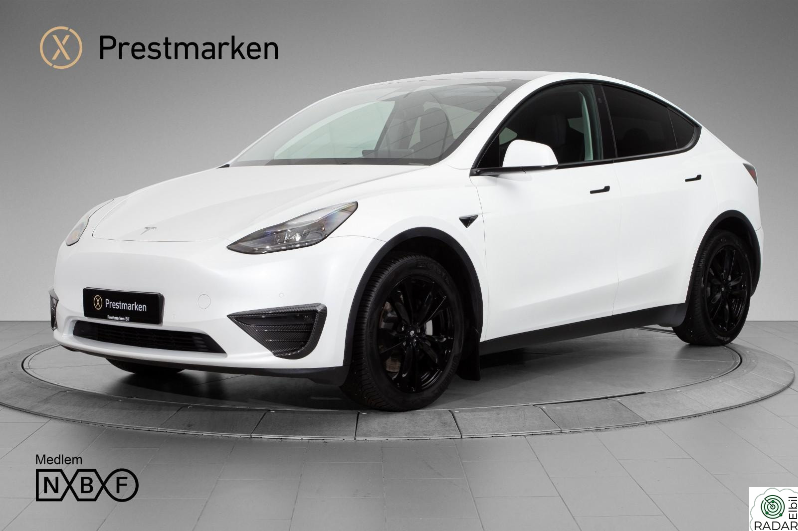 TESLA Model Y Long Range AWD - AutoPilot Krok Panorama Premium S+V +