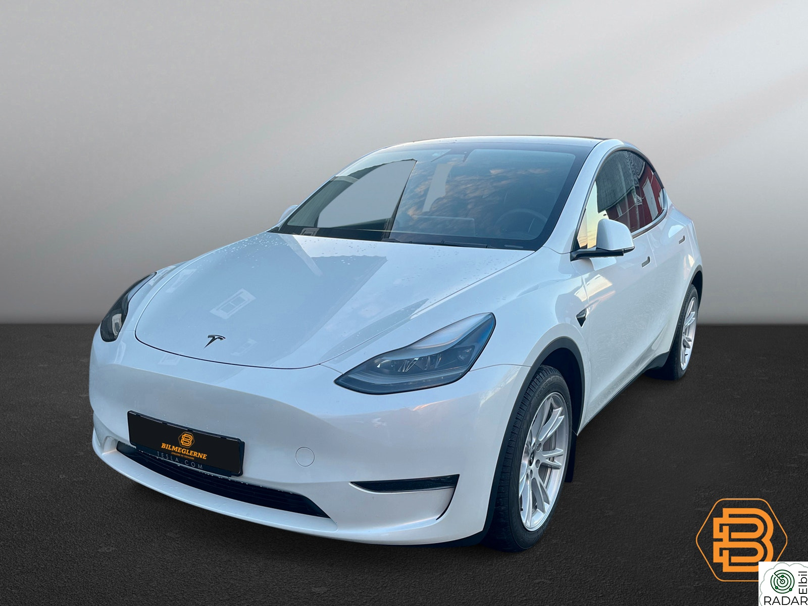 TESLA Model Y Long Range I Performance-felger ++ - SOM NY!