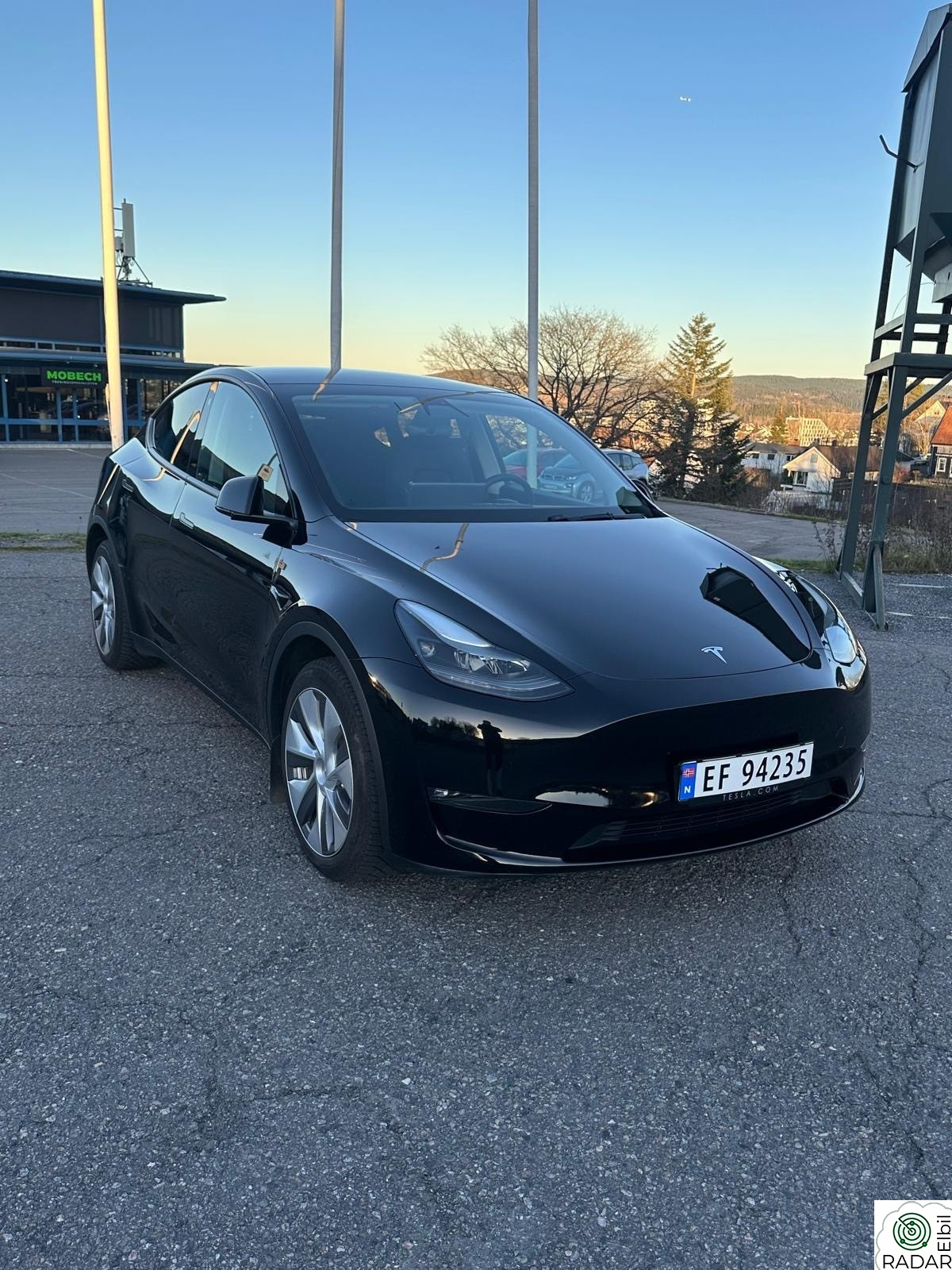 TESLA Model Y Long range firehjulsdrift