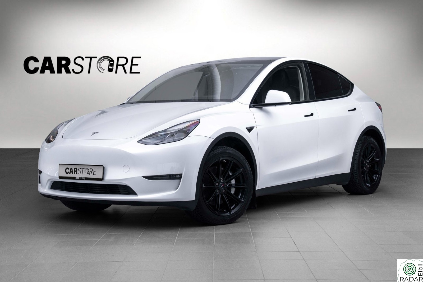 TESLA Model Y Long Range AWD - Hengerfeste