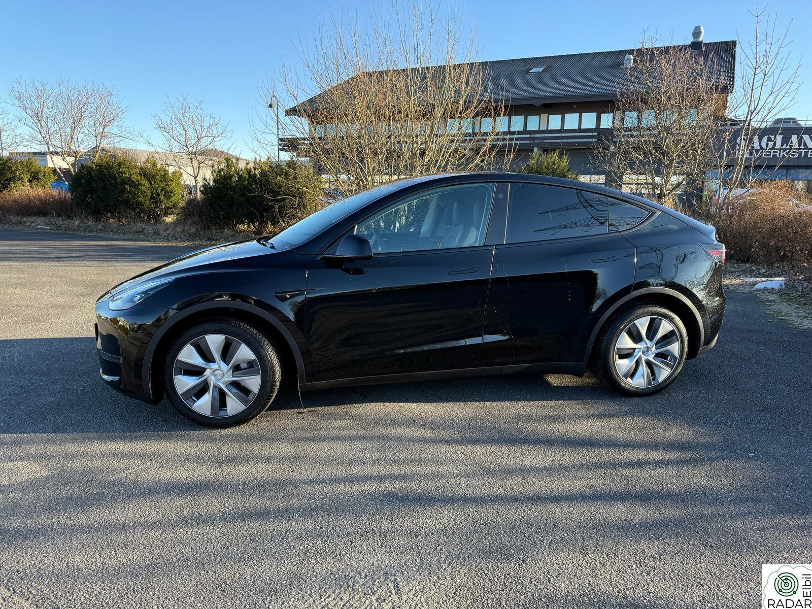 TESLA Model Y Long Range AWD