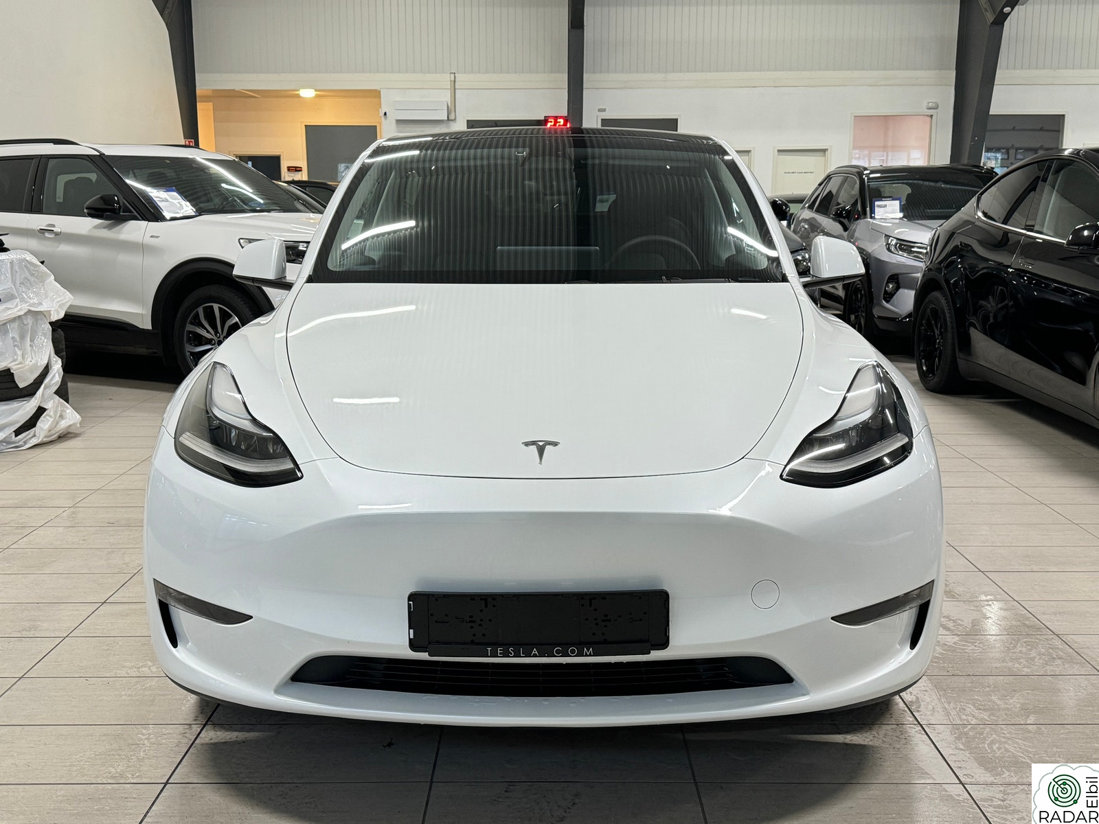 TESLA Model Y LONG RANGE AWD/SKINN/KROK/KAMERA/PREMIUM/20"+++