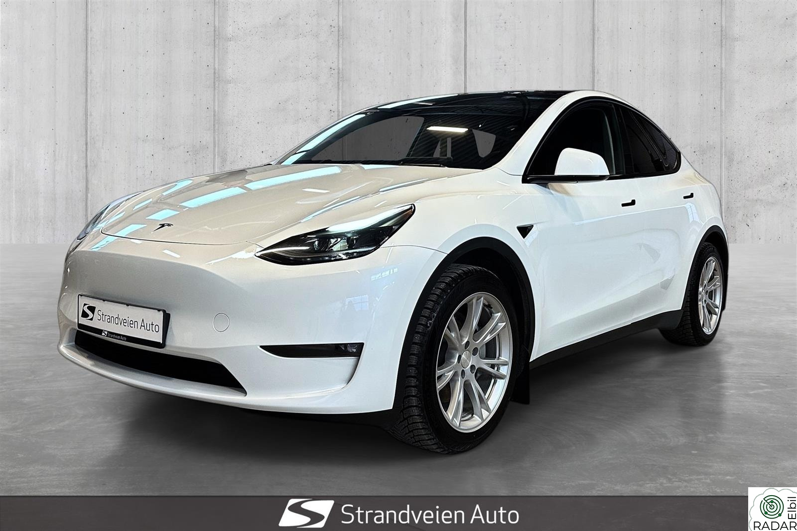 TESLA Model Y LR Dual Motor |Hengerfeste|Autopilot|