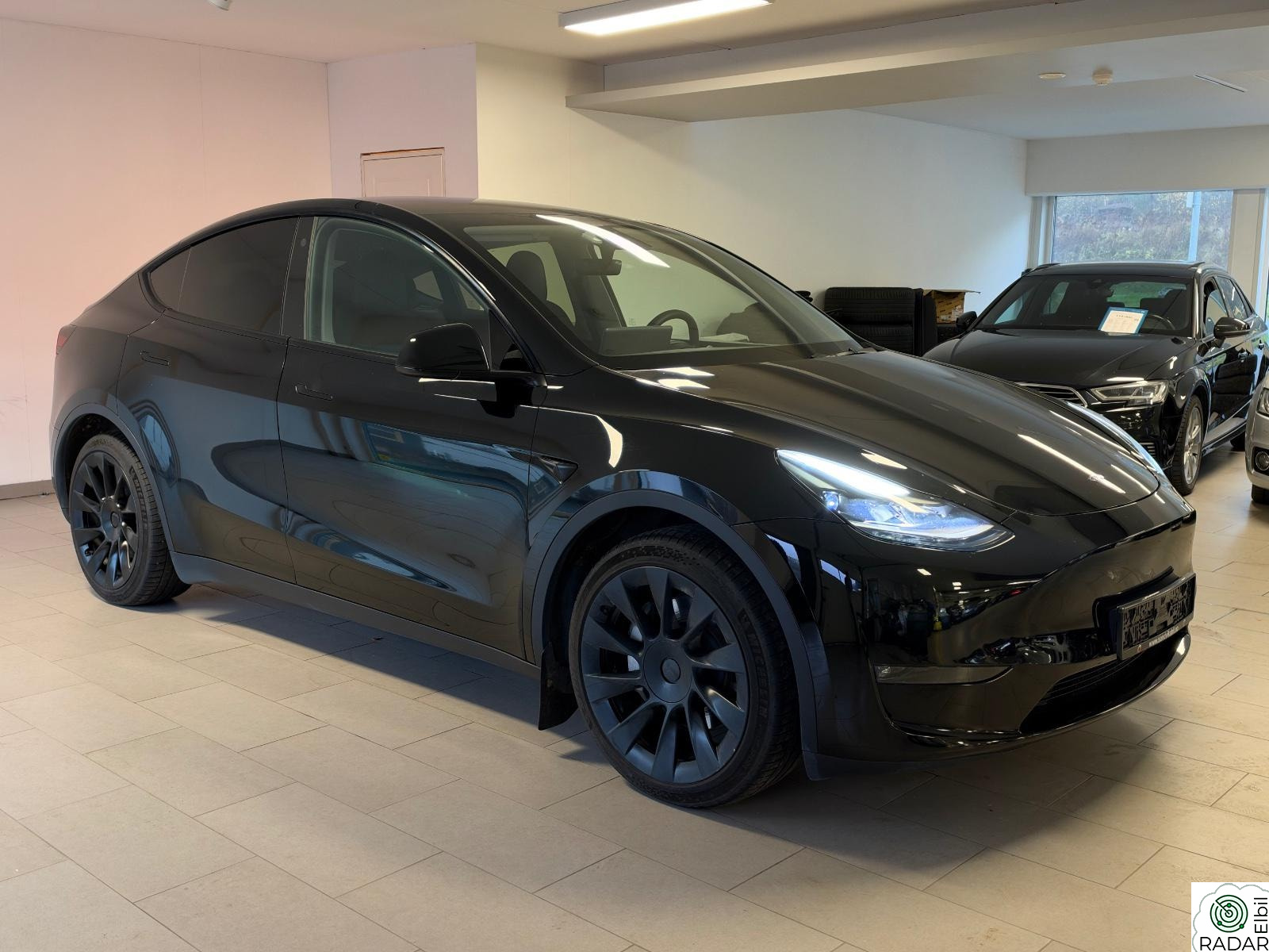 TESLA Model Y Long Range AWD Skinn Krok Autopilot Pano EU-03.28 1Eier