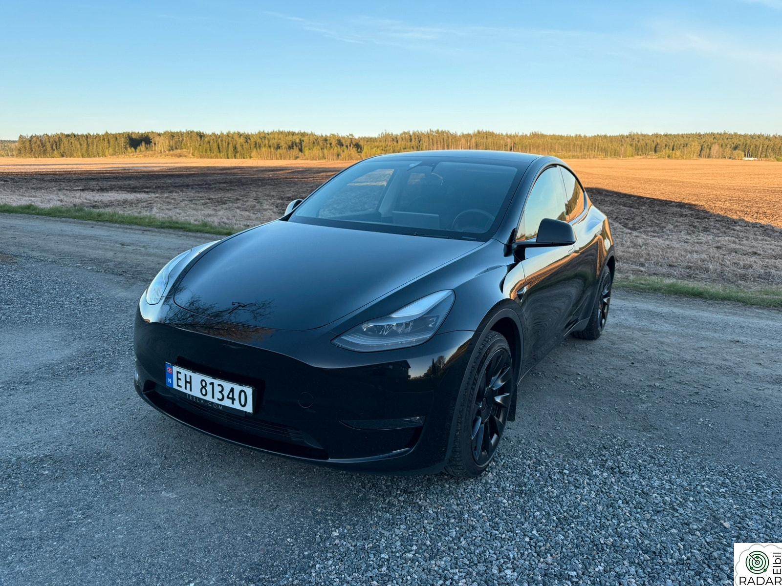 TESLA Model Y Tesla Model Y Long Range AWD 2024 – Meget pen, garanti.